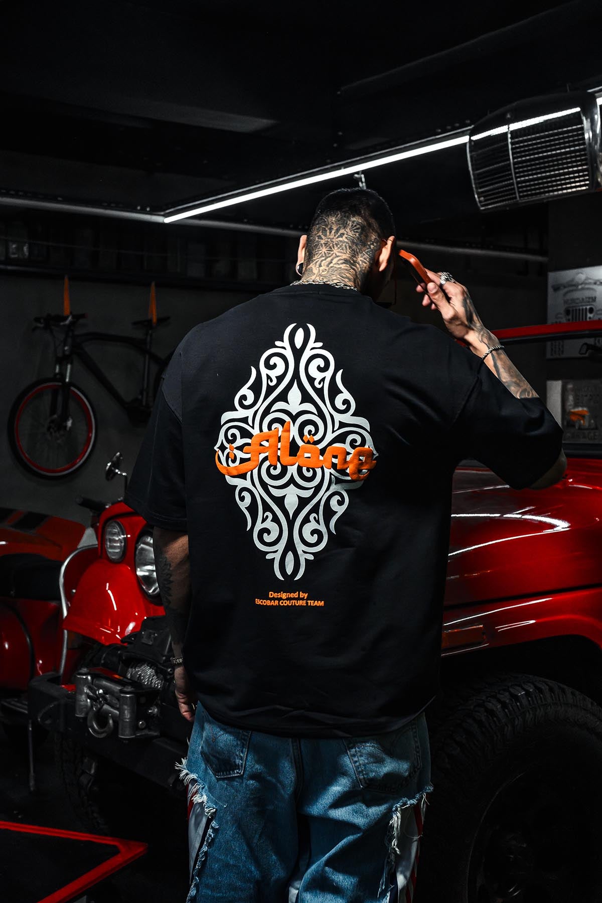 Alone Carpet Pattern Printed Oversize Black T-shirt