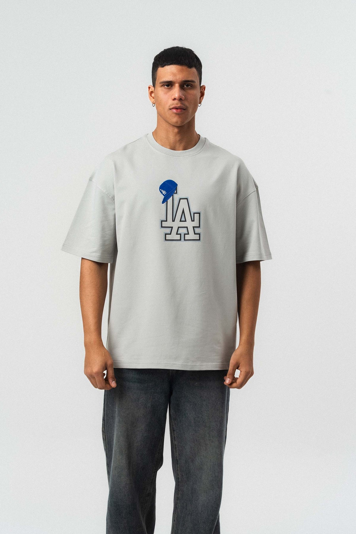 LA Nakış Detaylı Gri Oversize Baskılı T-Shirt