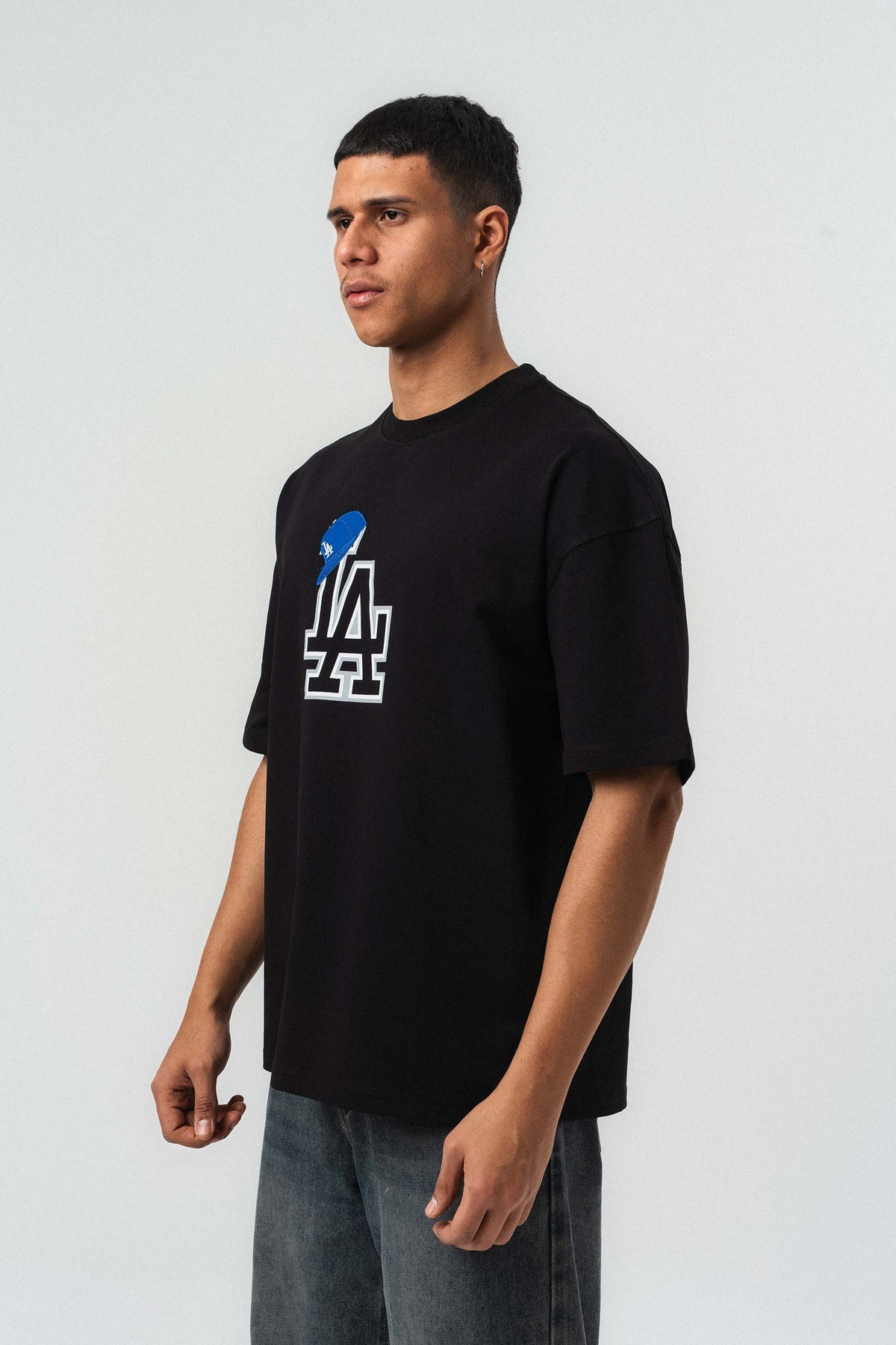 LA Nakış Detaylı Siyah Oversize Baskılı T-Shirt