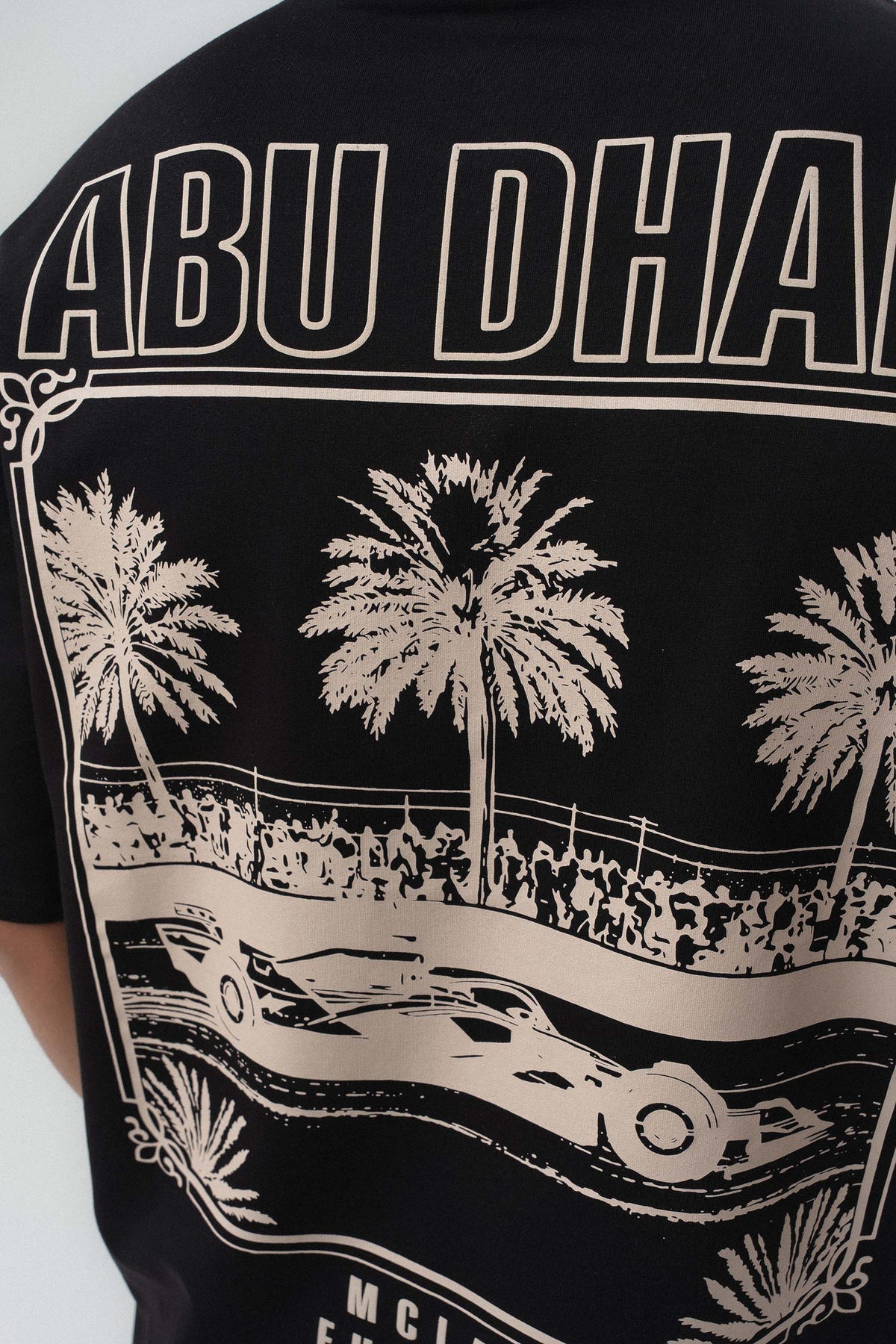 Abu Dabi Gold Kabartma Desenli Siyah Oversize Baskılı T-Shirt