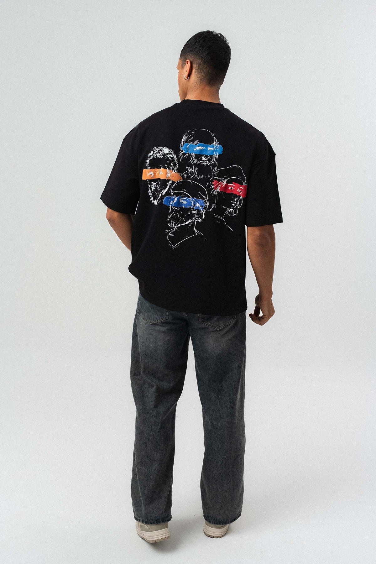 Art Figürlü Kabartmalı Siyah Oversize Baskılı T-Shirt