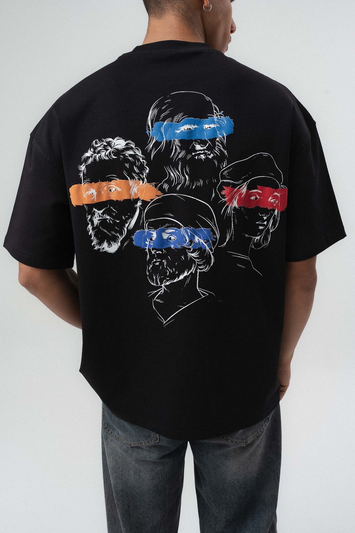 Art Figürlü Kabartmalı Siyah Oversize Baskılı T-Shirt
