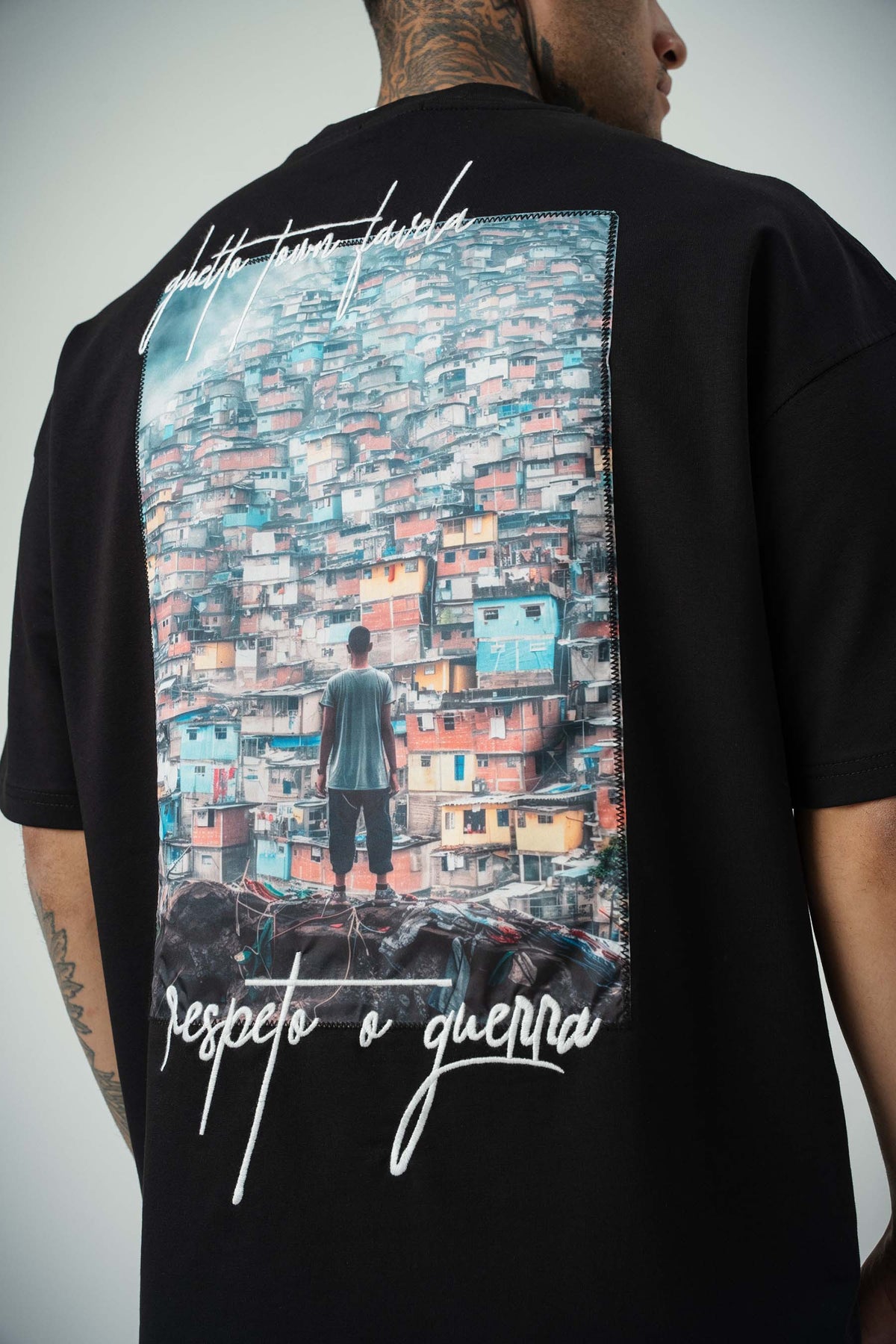 Favela Baskılı Siyah Oversize T-Shirt