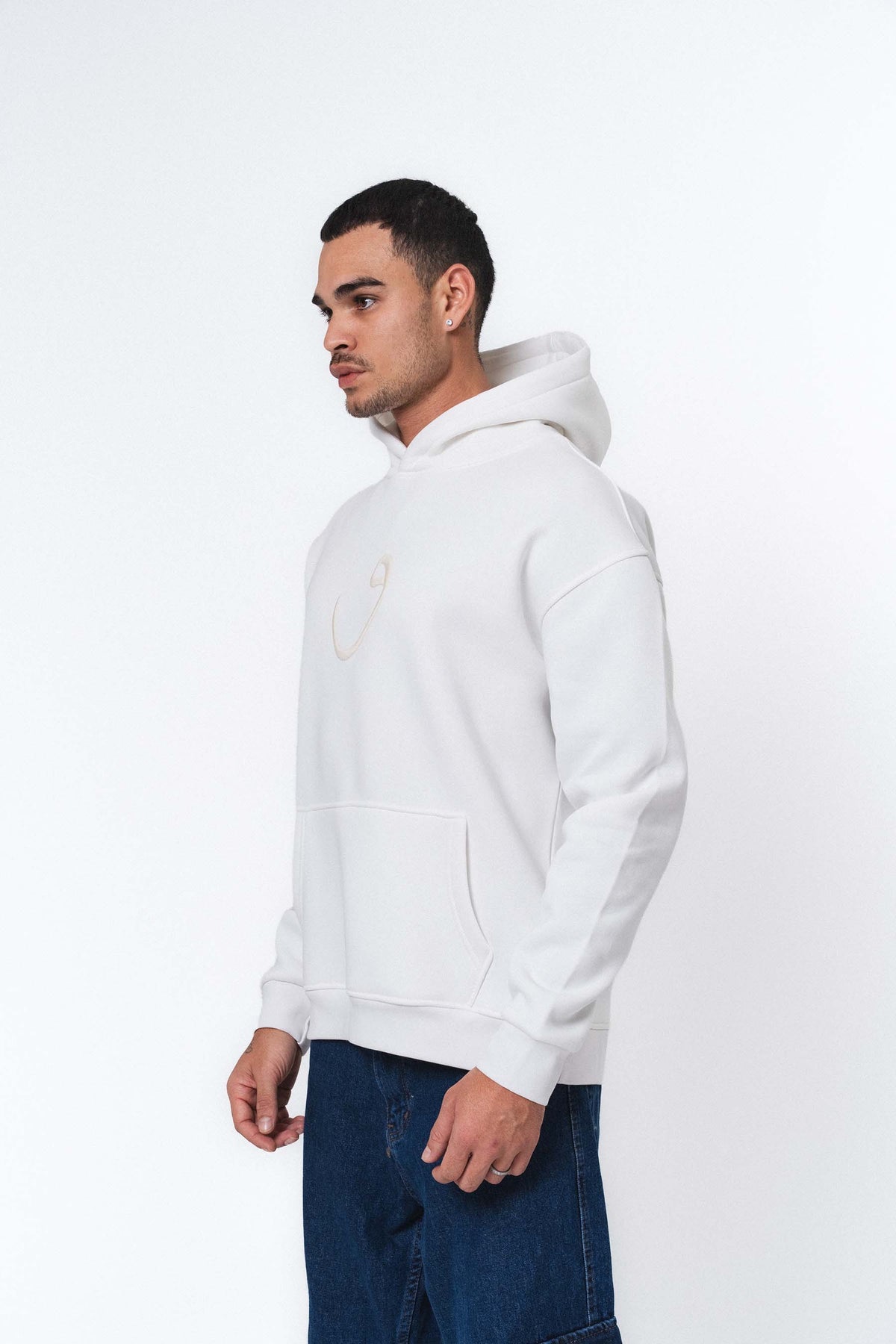 Etnik Tasarım V Harfi Beyaz Oversize Hoodie