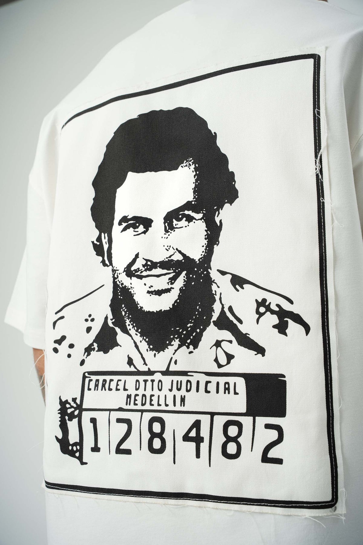 Pablo Escobar Baskılı Beyaz Oversize T-Shirt