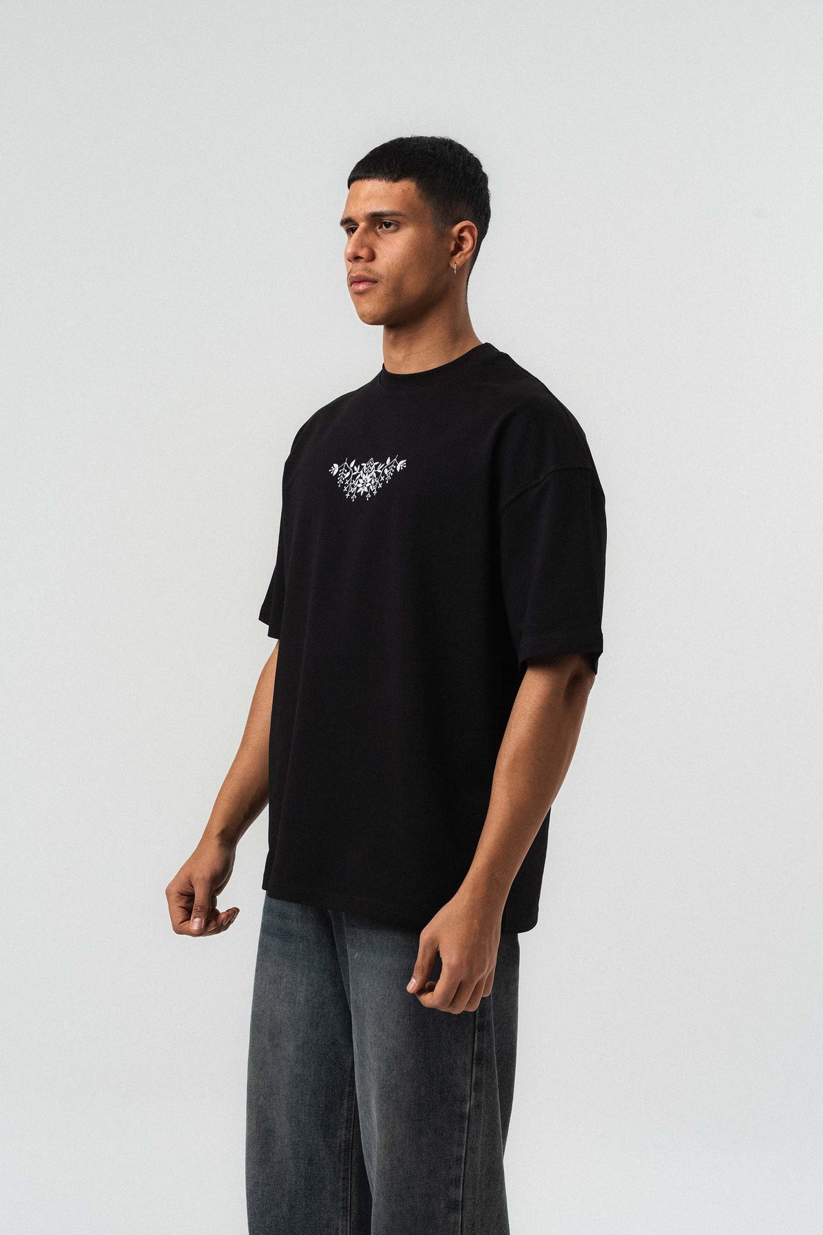 Handmade Sprit Etnik Desenli Nakış Detaylı Siyah Oversize Baskılı T-Shirt