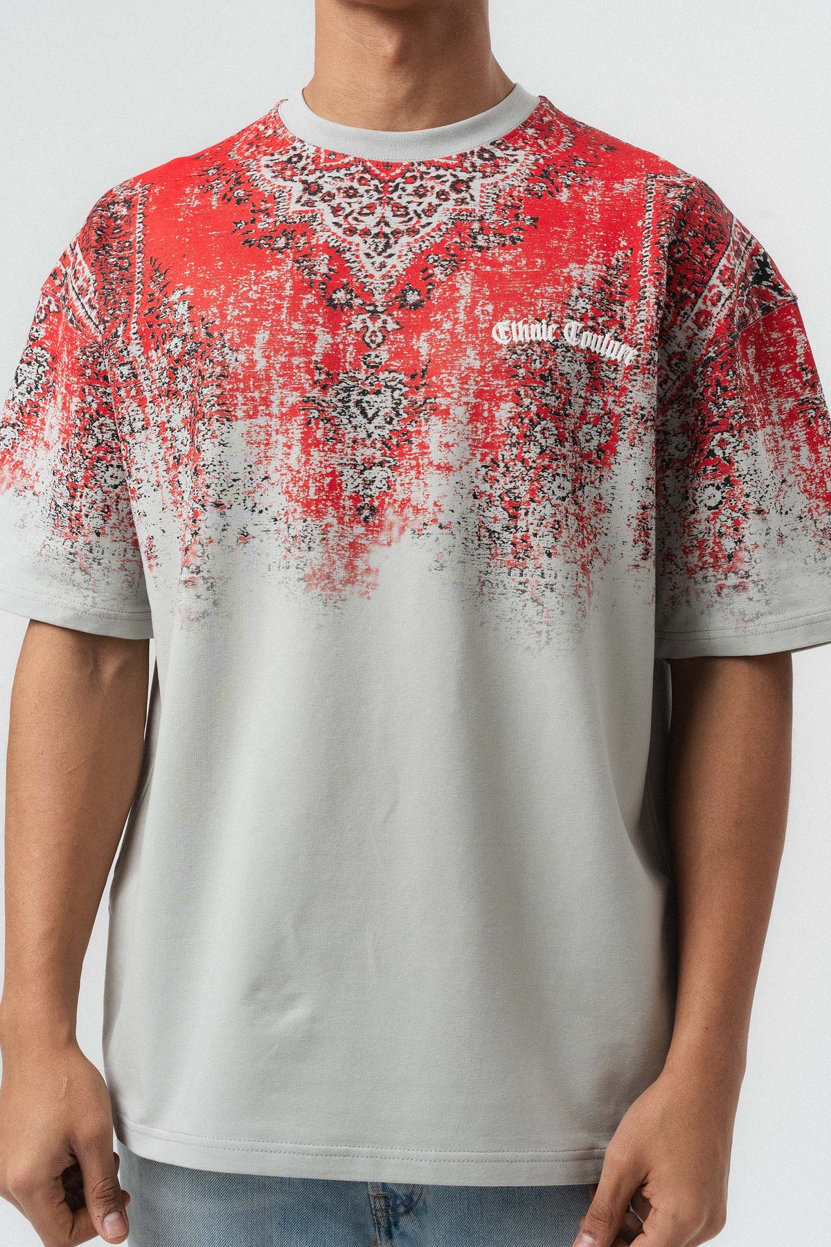 Etnik Desen Nakış Detaylı Kabartmalı Gri Oversize Baskılı T-Shirt