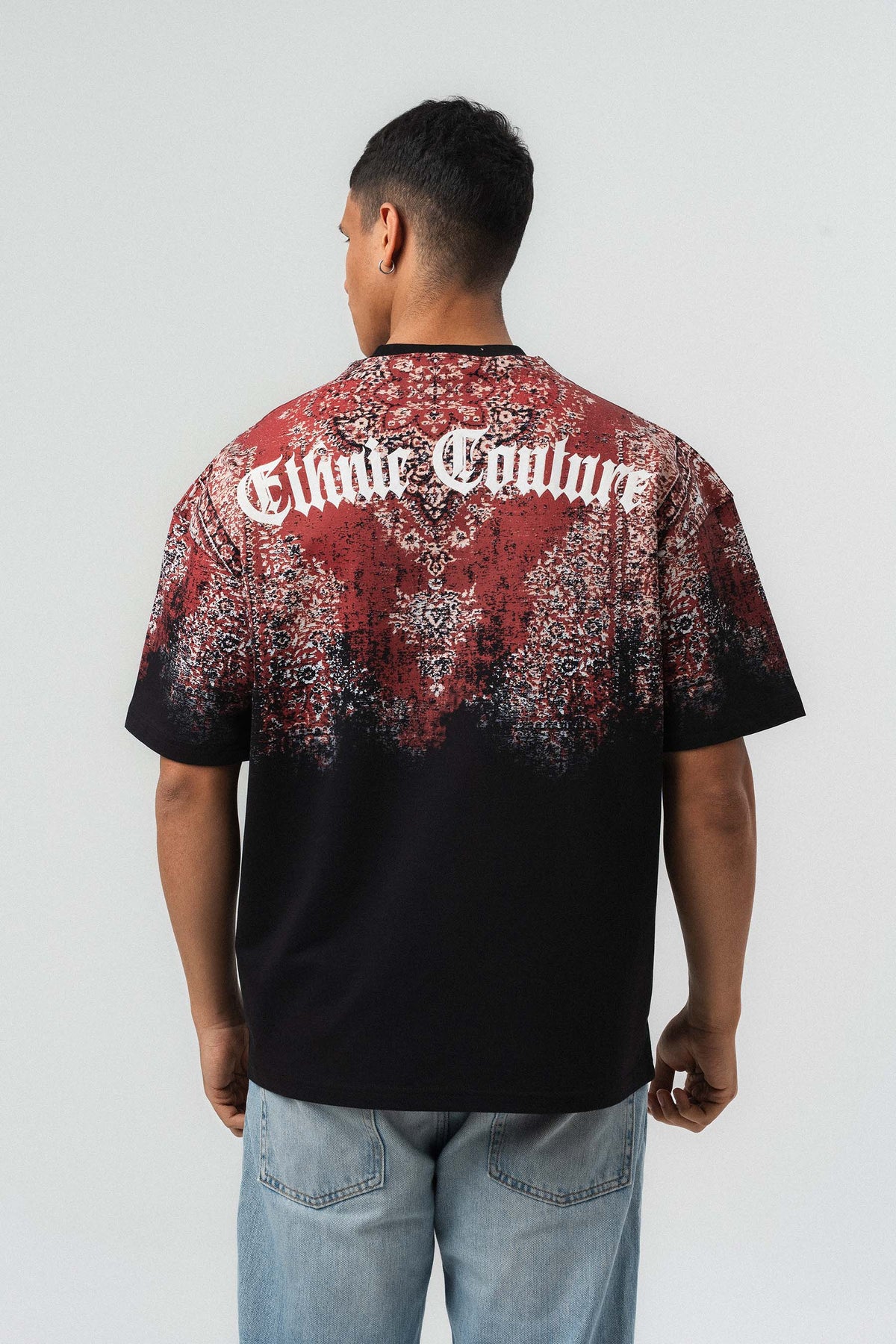 Etnik Desen Nakış Detaylı Kabartmalı Siyah Oversize Baskılı T-Shirt