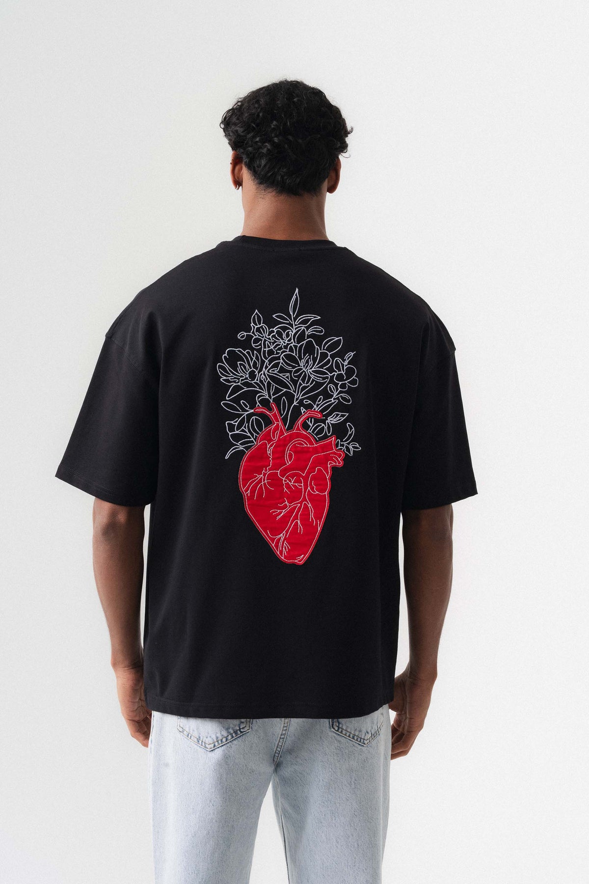 Who Holds My Heart Siyah Oversize Baskılı T-Shirt
