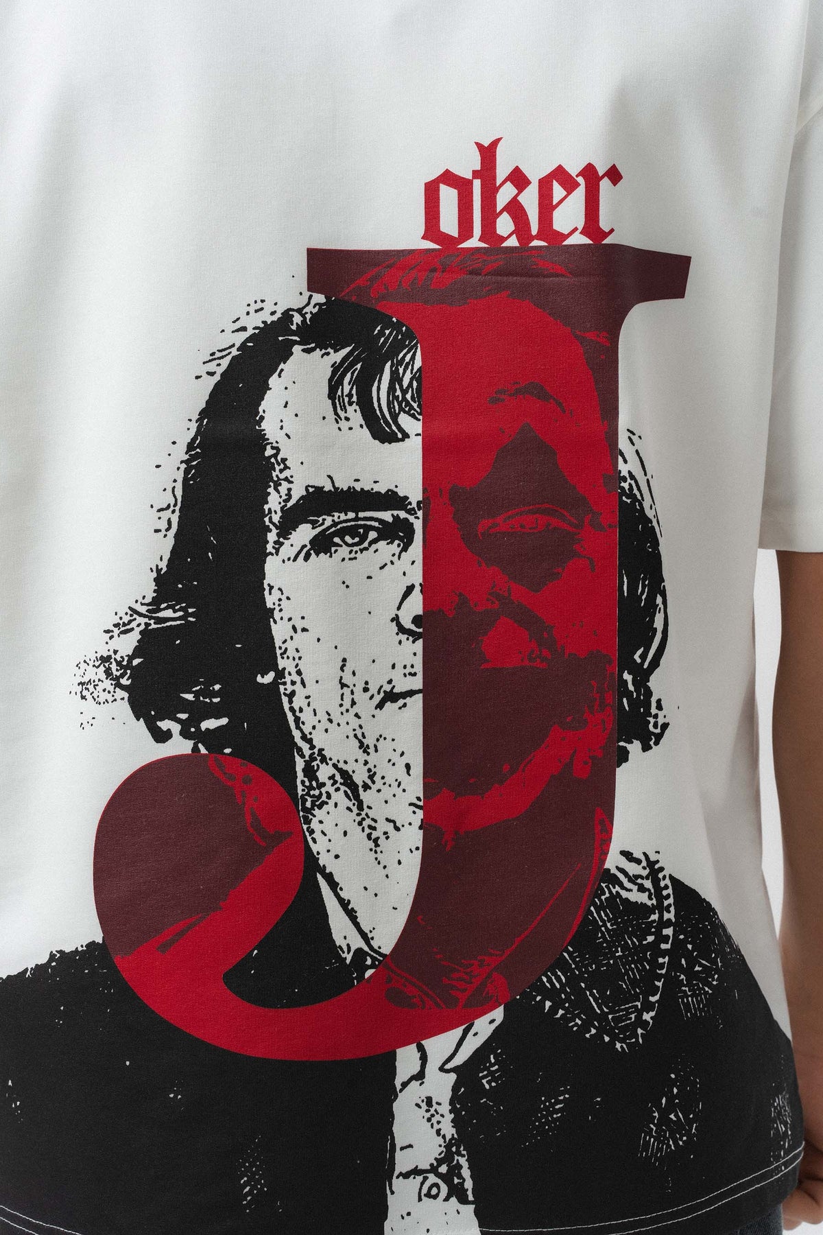 Joker Kabartmalı Beyaz Oversize Baskılı T-Shirt
