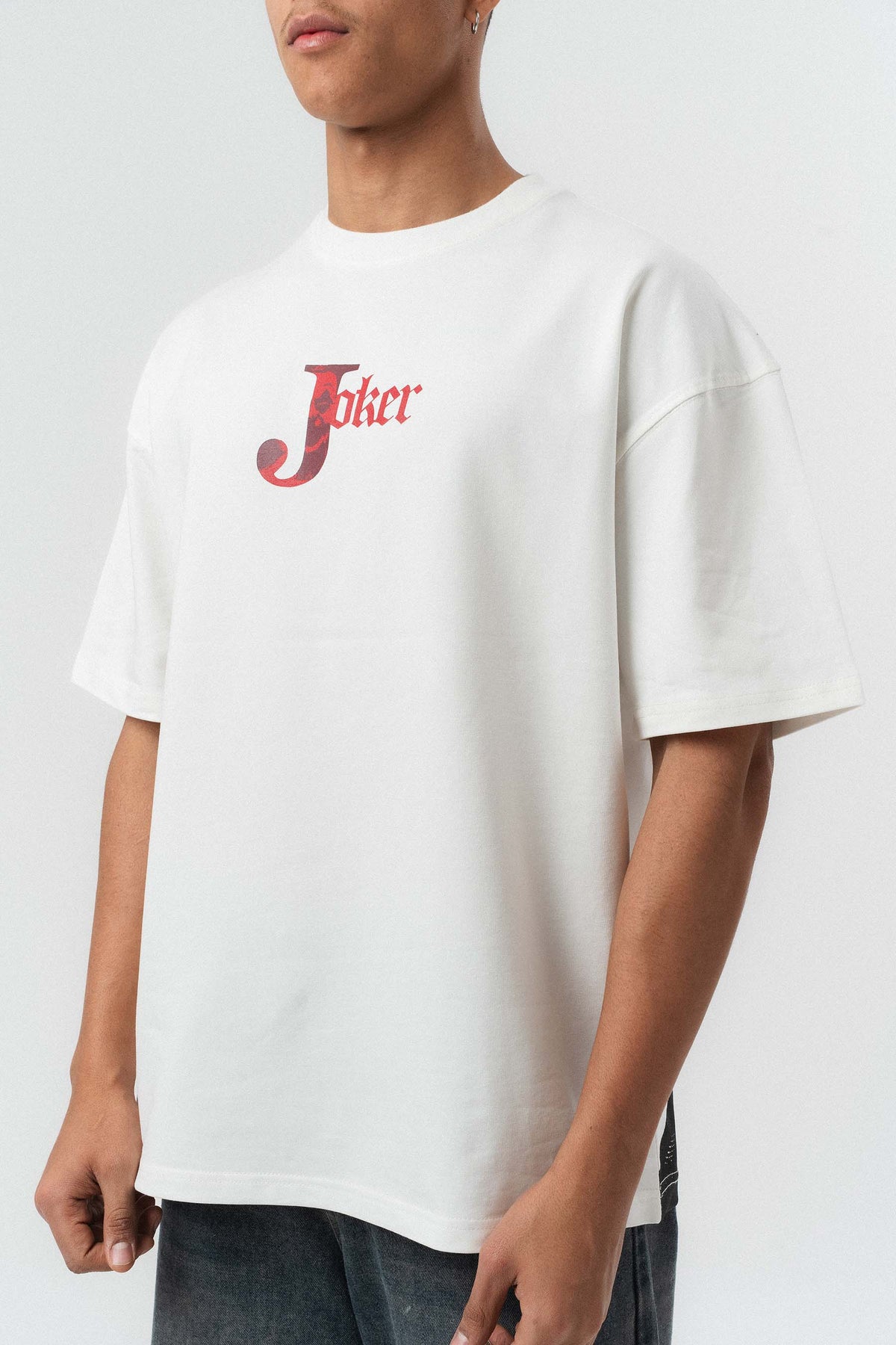 Joker Kabartmalı Beyaz Oversize Baskılı T-Shirt