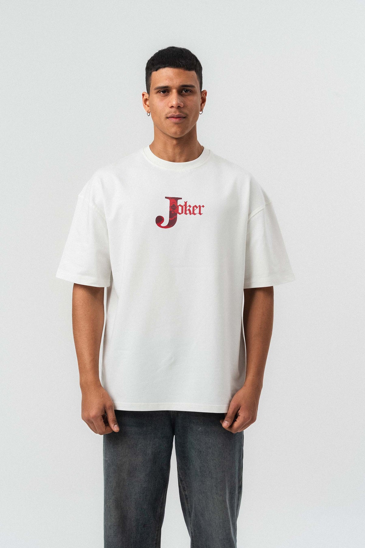 Joker Kabartmalı Beyaz Oversize Baskılı T-Shirt