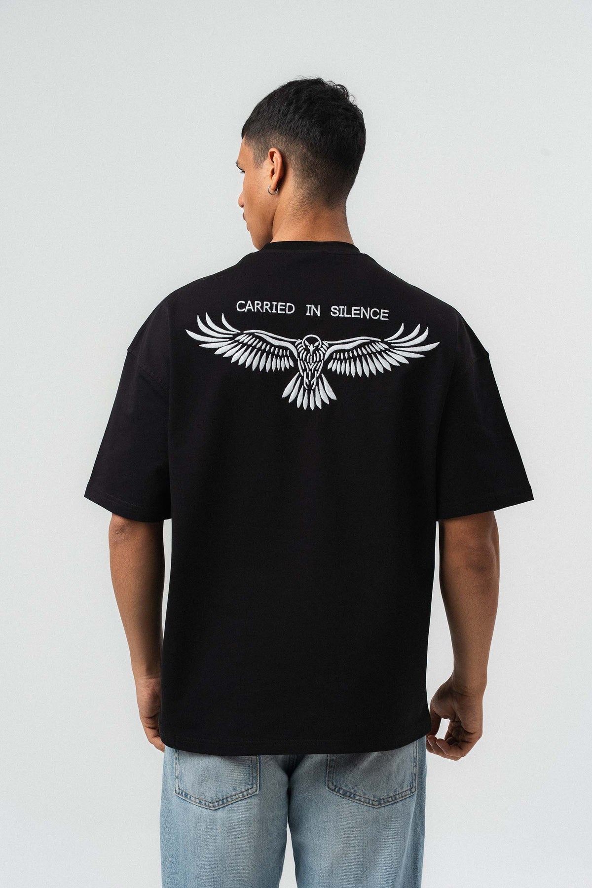 Motifli Nakış Detaylı Siyah Oversize Baskılı T-Shirt