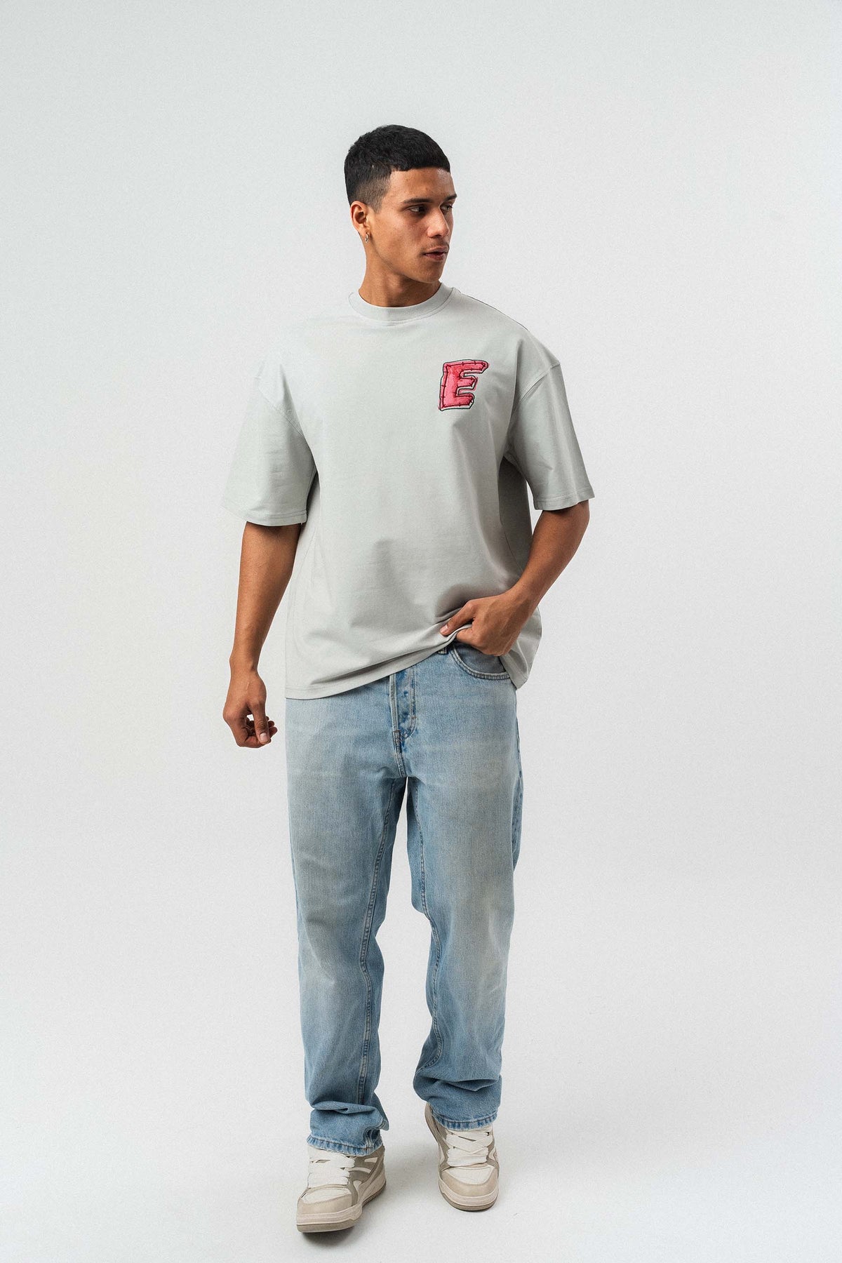 Yes Art ve Nakış Detaylı Gri Premium Oversize Baskılı T-Shirt