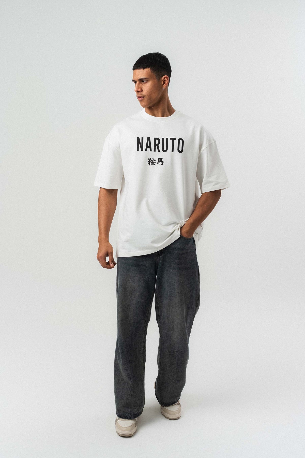 Naruto Baskılı Beyaz Oversize Baskılı T-Shirt