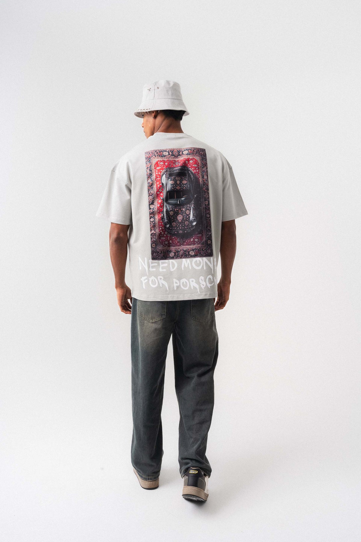 Need Money For Porsche Gri Oversize Baskılı T-Shirt