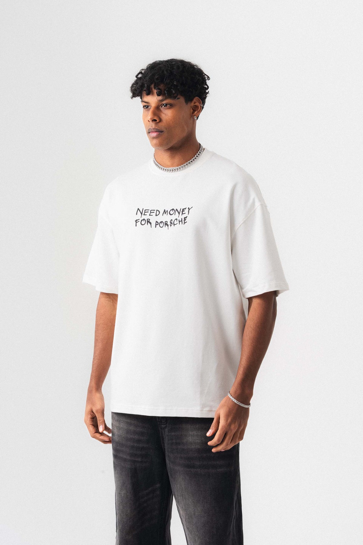 Need Money For Porsche Beyaz Oversize Baskılı T-Shirt