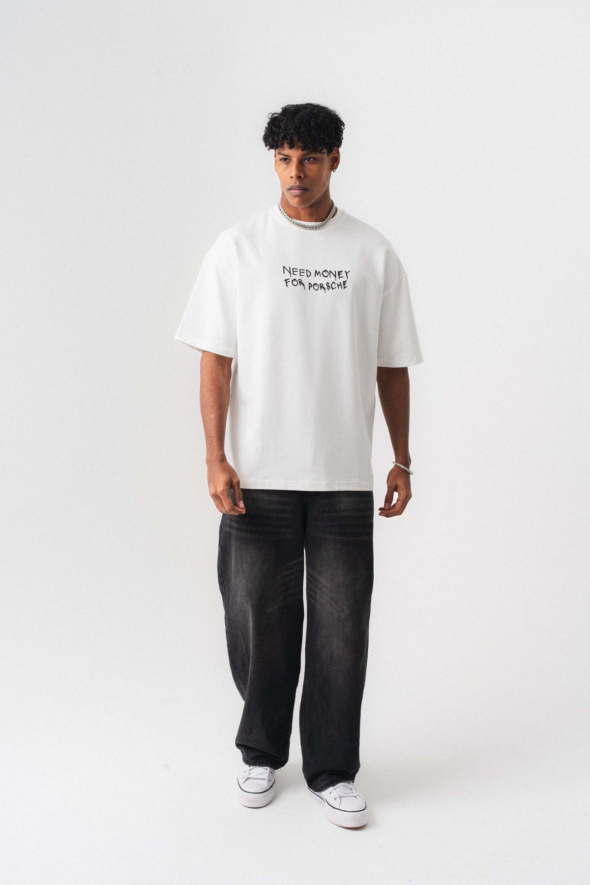 Need Money For Porsche Beyaz Oversize Baskılı T-Shirt