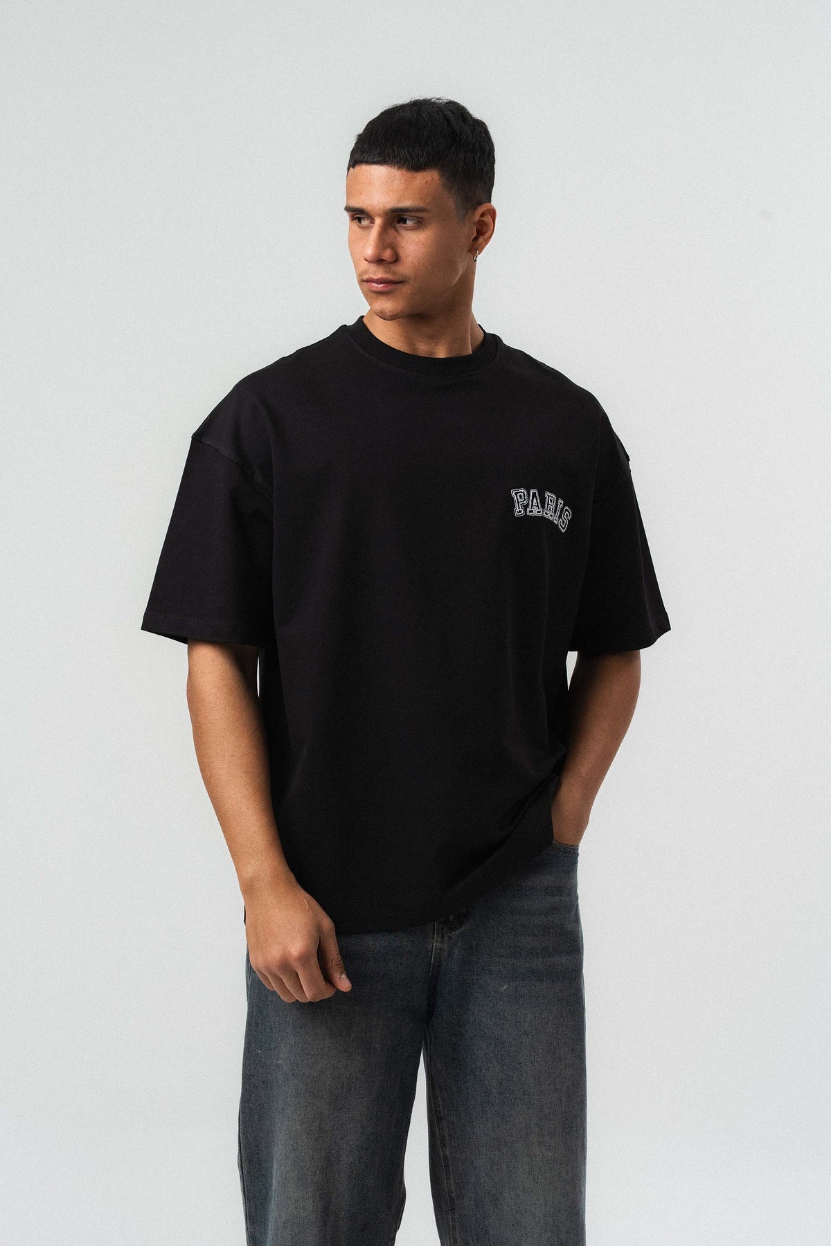 Paris Nakış Detaylı Siyah Oversize Baskılı T-Shirt