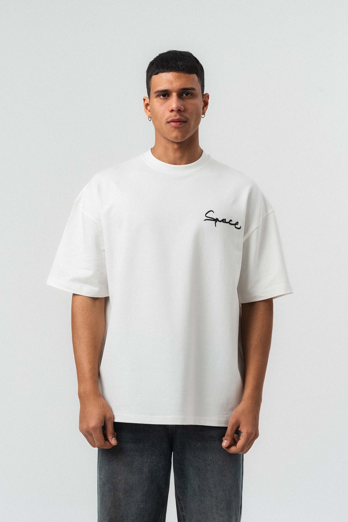 Space Etnik Desen Nakış Detaylı Beyaz Oversize Baskılı T-Shirt