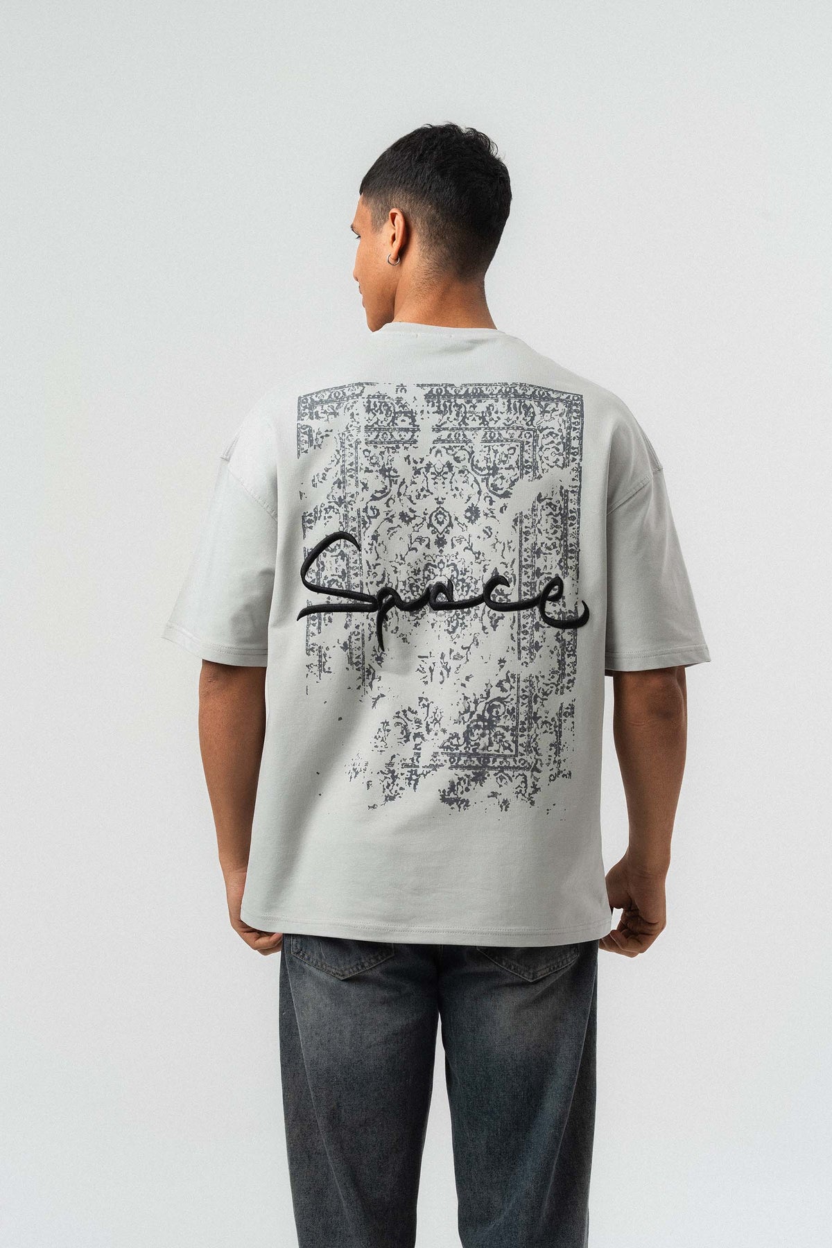 Space Etnik Desen Nakış Detaylı Gri Oversize Baskılı T-Shirt