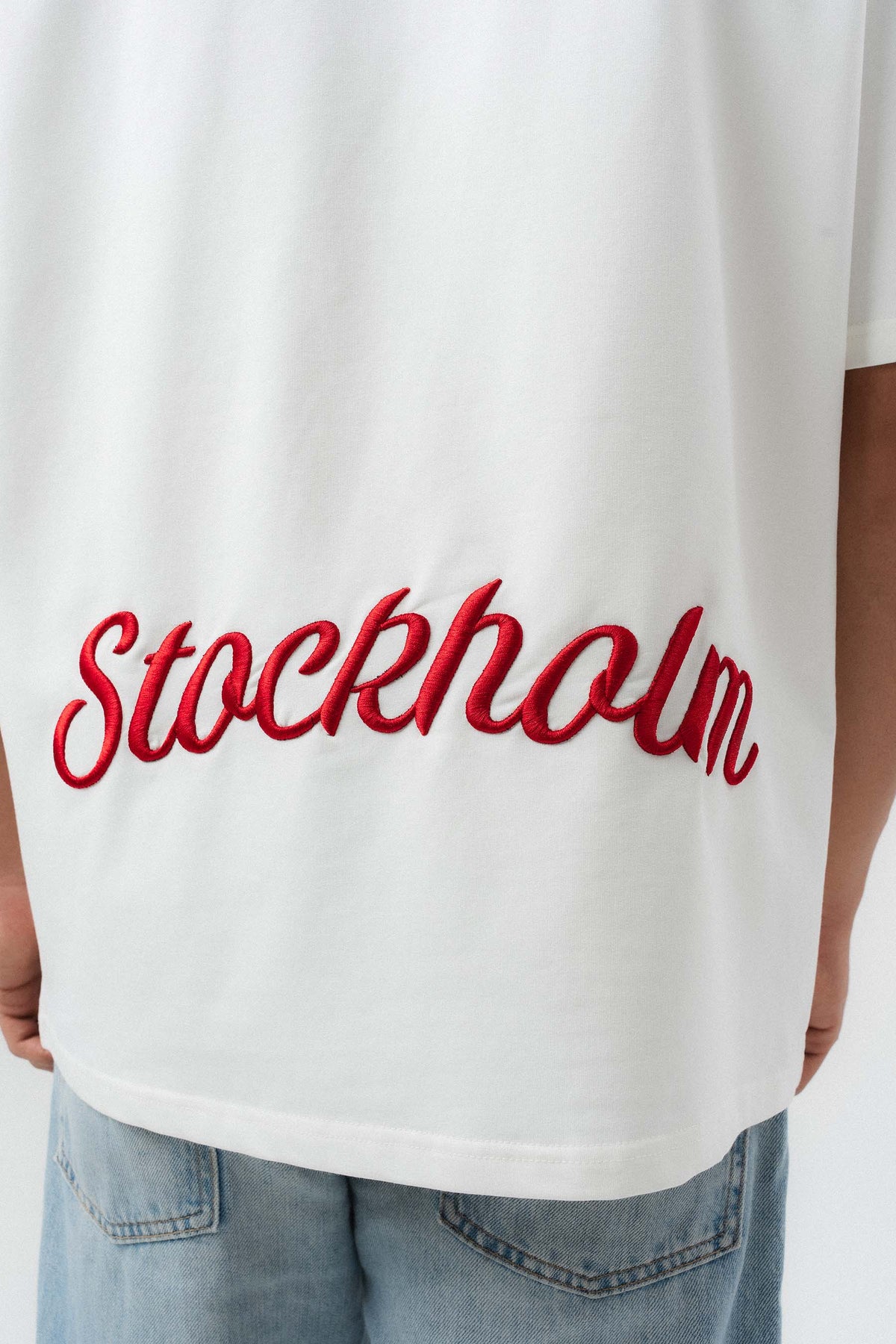 Stockholm Nakış Detaylı Beyaz Oversize Baskılı T-Shirt