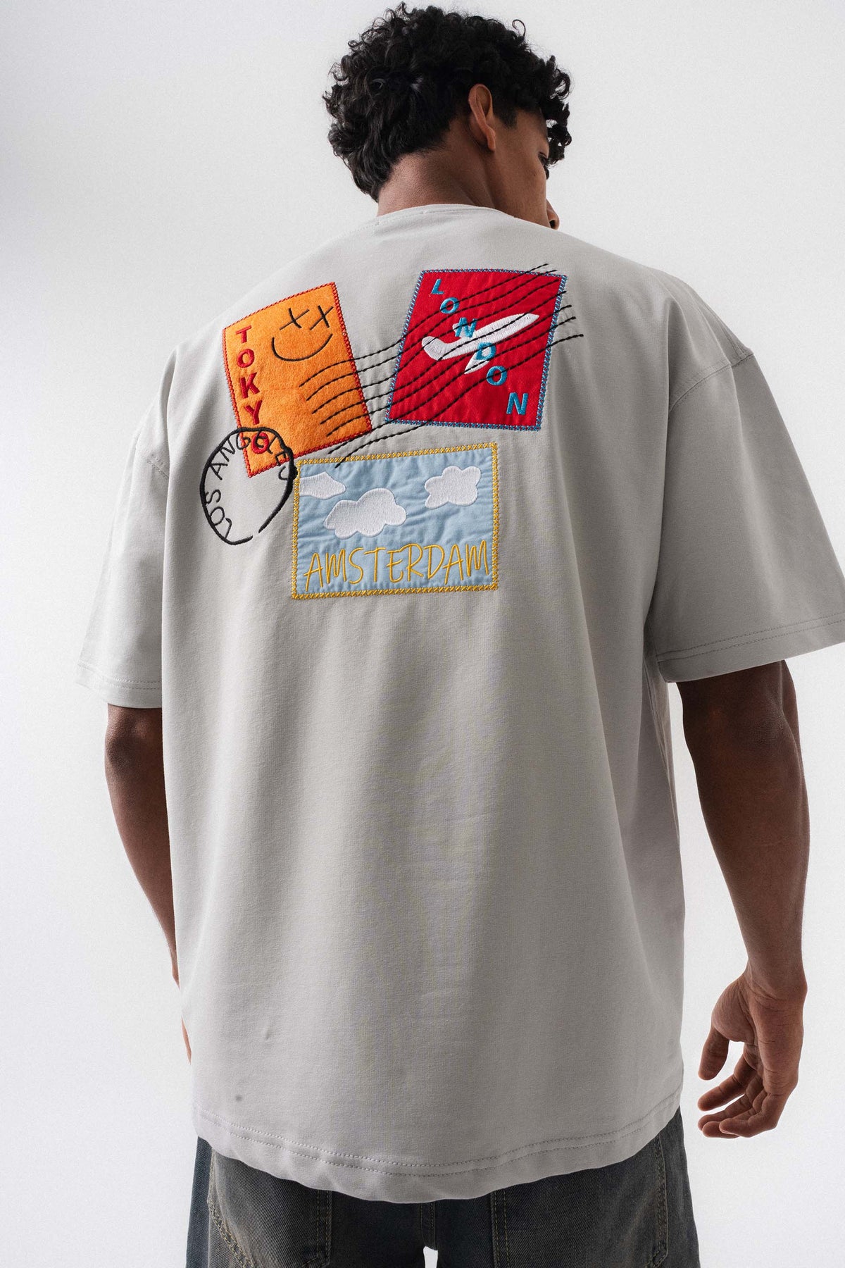 Tokyo Patchli Gri Oversize Baskılı T-Shirt