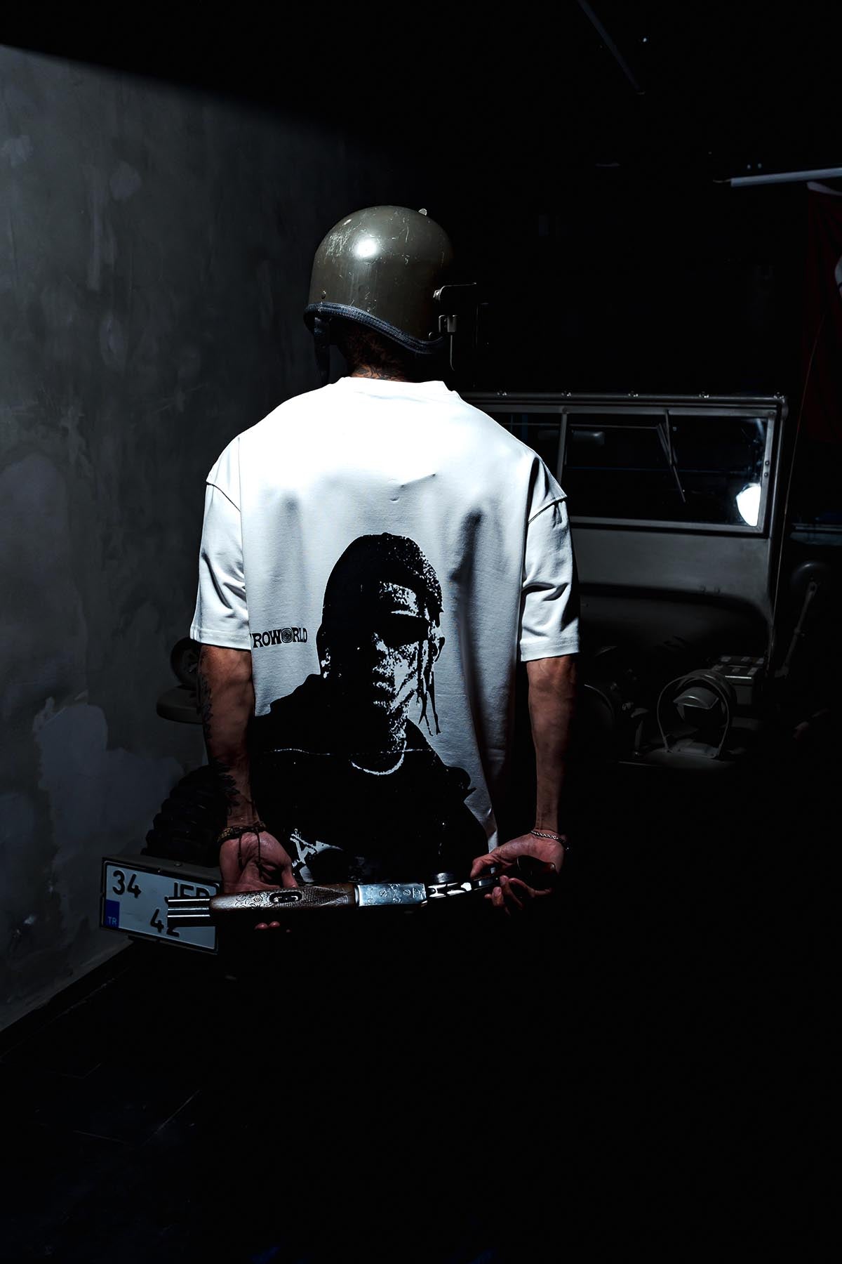 Travis Scott Oversize White T-shirt with Back Picture Print