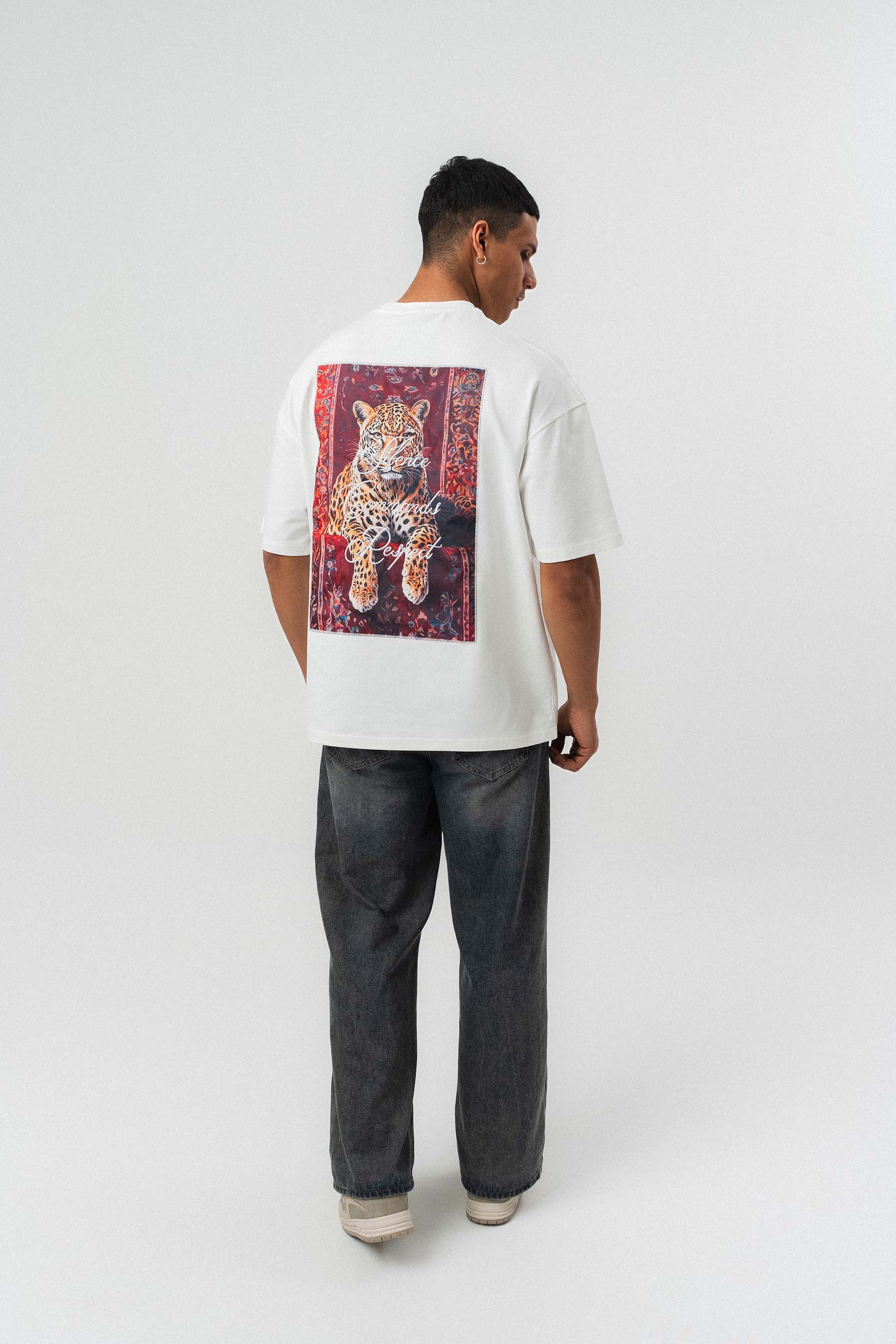 Respect Etnik Desen Beyaz Oversize Baskılı T-Shirt