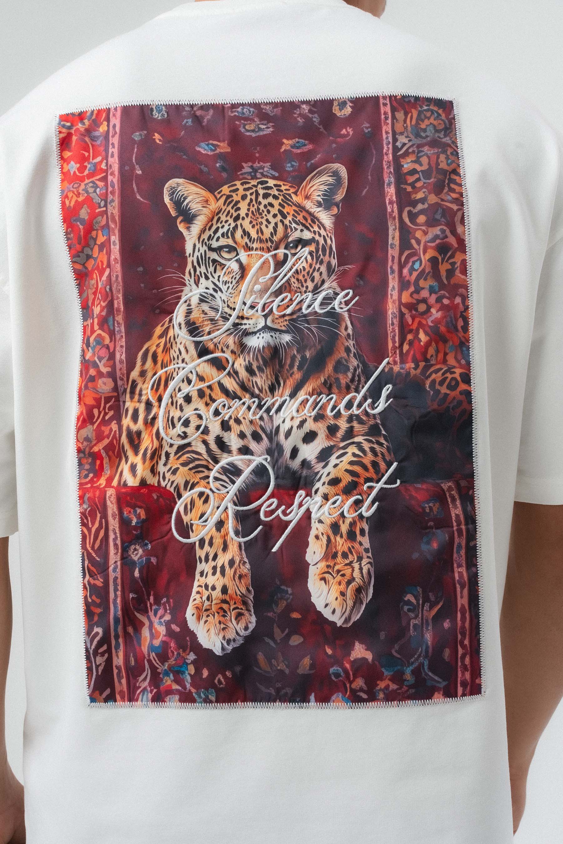 Respect Etnik Desen Beyaz Oversize Baskılı T-Shirt
