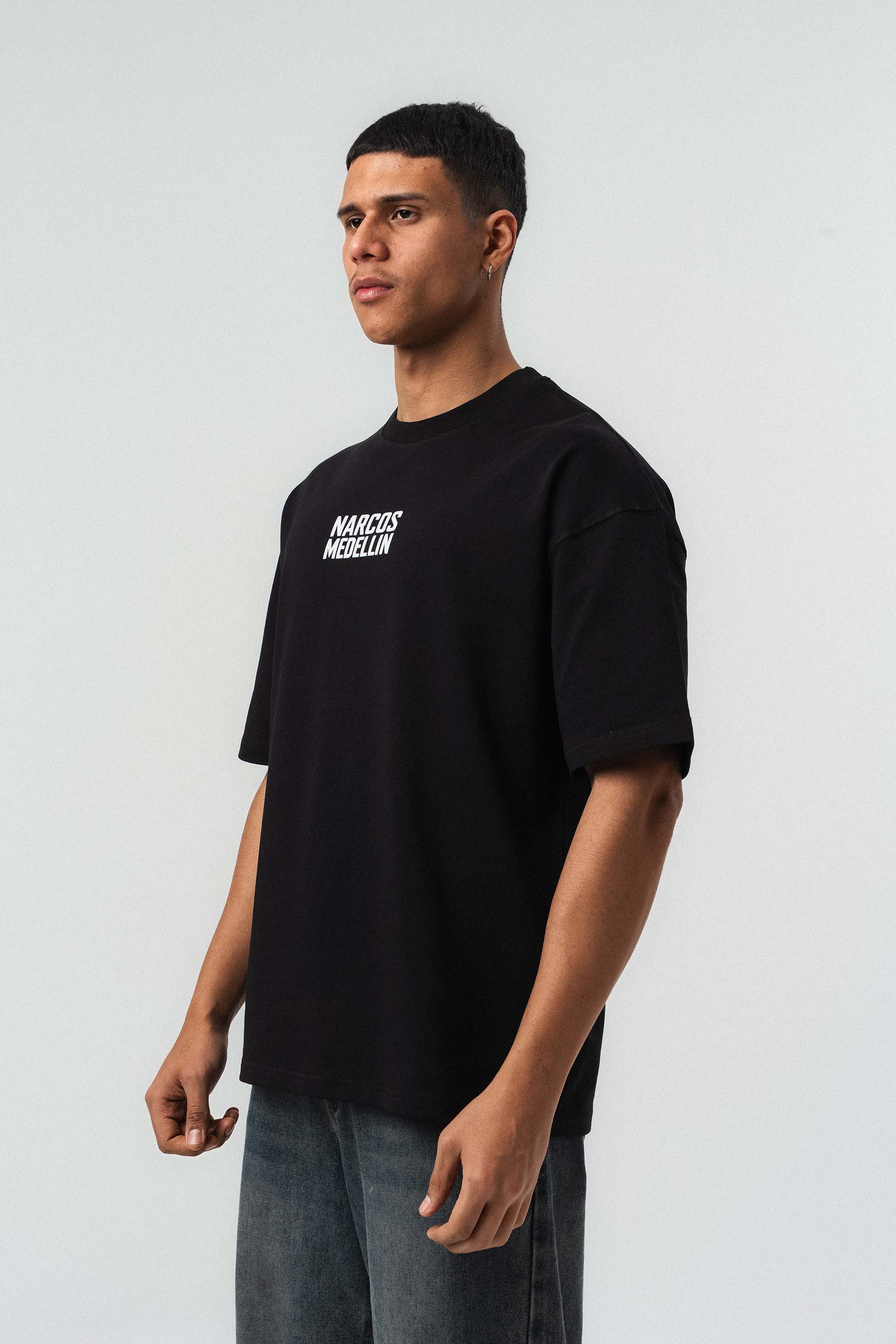 Narcos Medellin Nakış Detaylı Siyah Oversize Baskılı T-Shirt