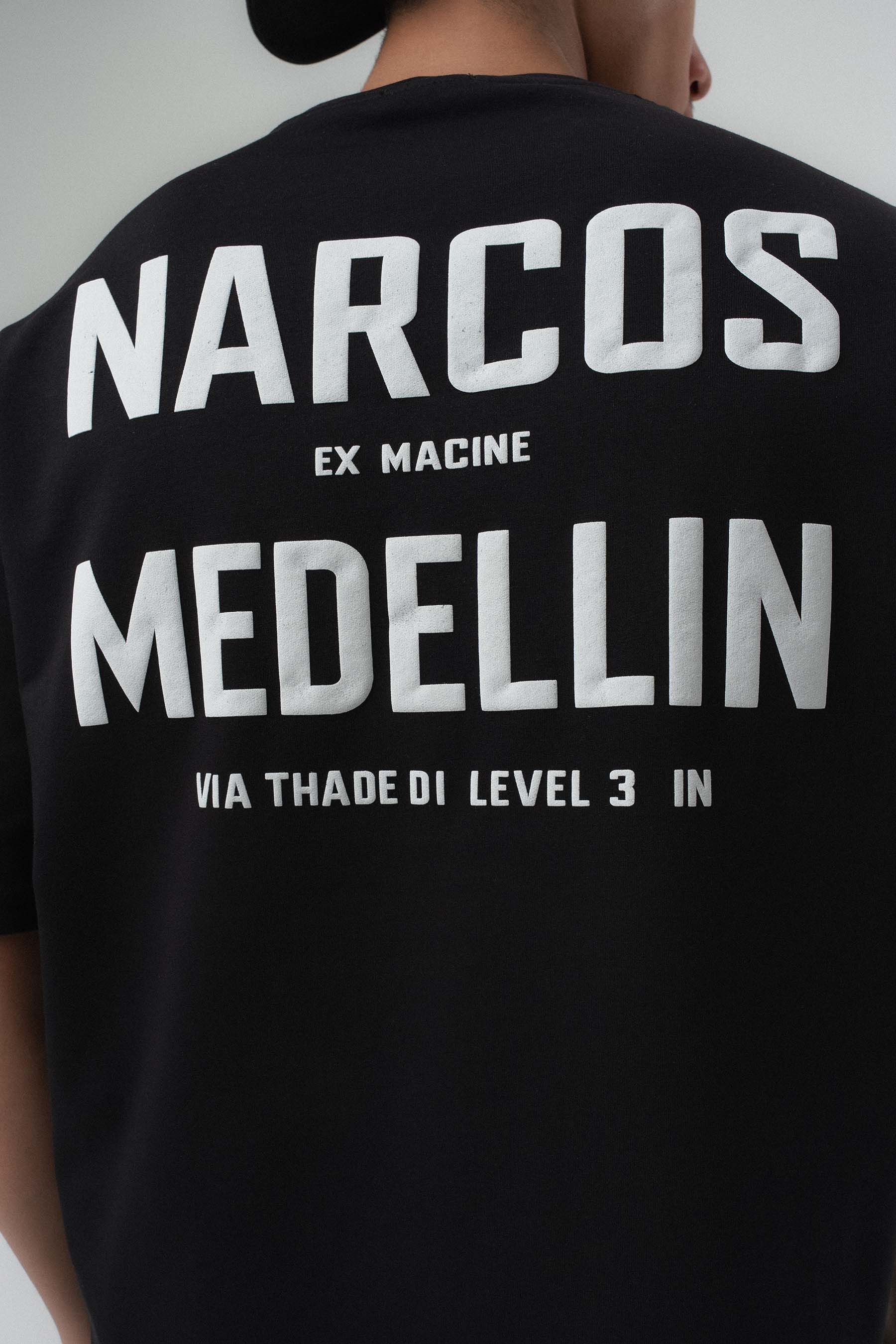Narcos Medellin Nakış Detaylı Siyah Oversize Baskılı T-Shirt