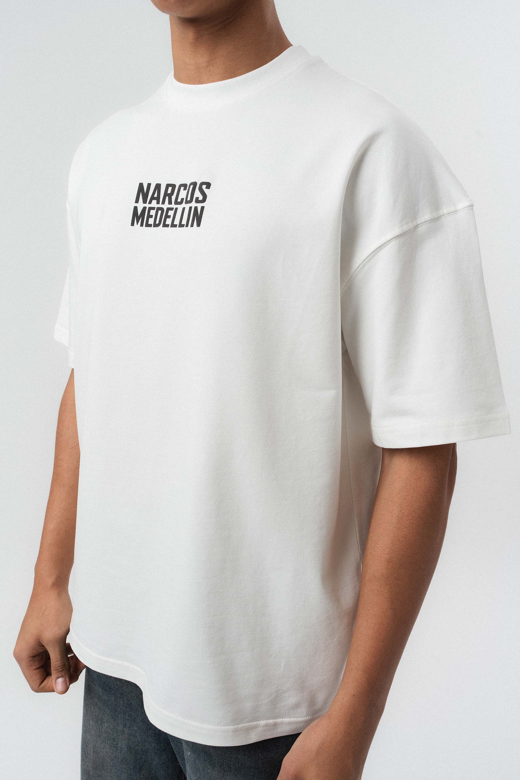 Narcos Medellin Nakış Detaylı Beyaz Oversize Baskılı T-Shirt