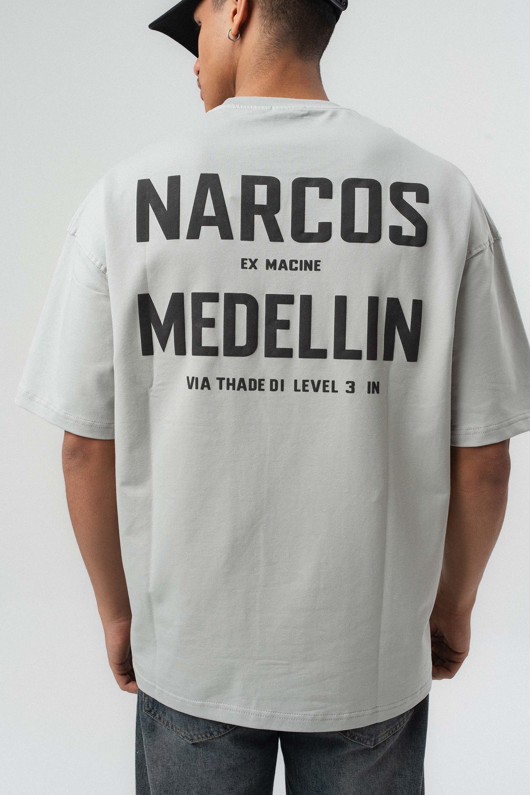 Narcos Medellin Nakış Detaylı Gri Oversize Baskılı T-Shirt