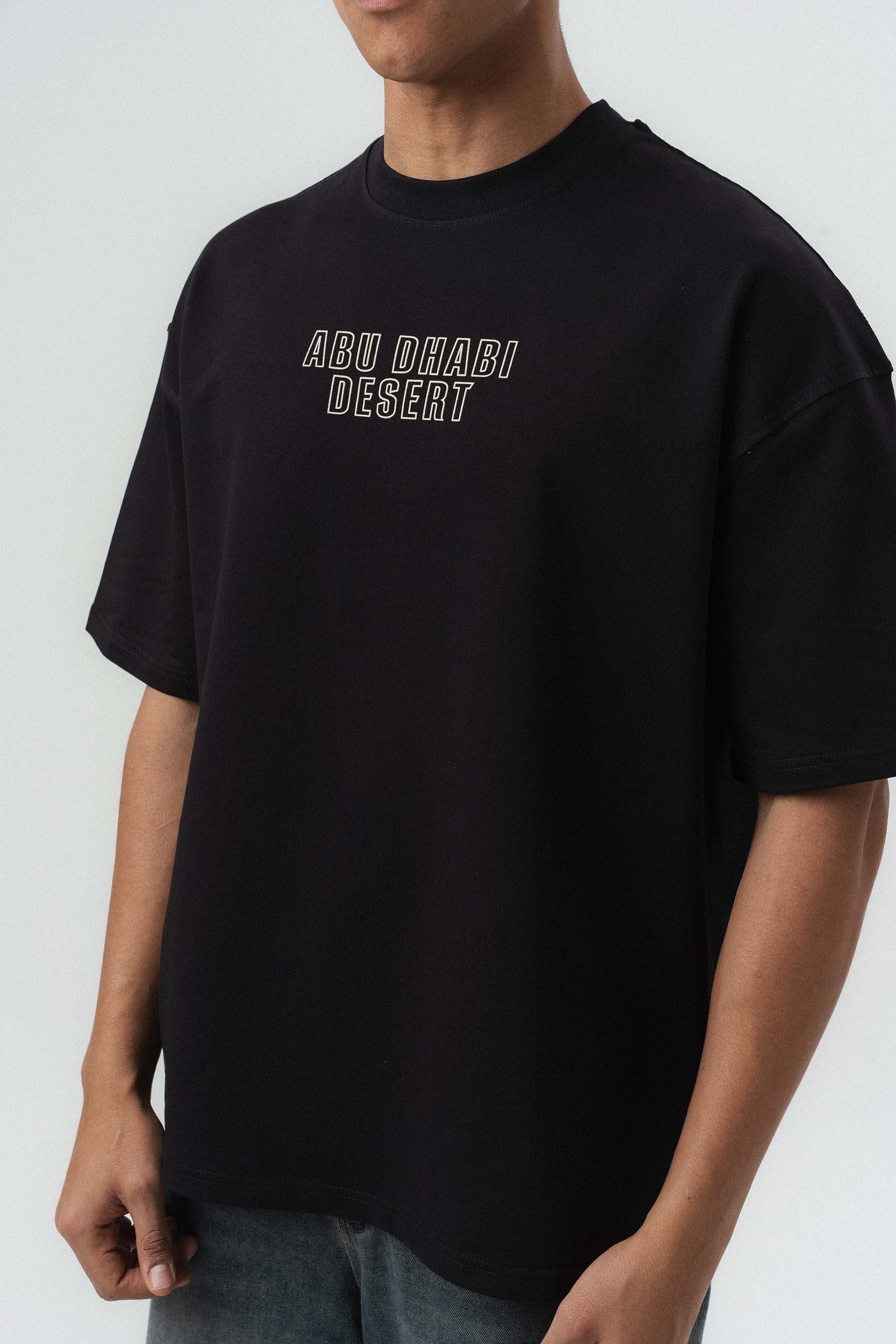 Abu Dabi Gold Kabartma Desenli Siyah Oversize Baskılı T-Shirt