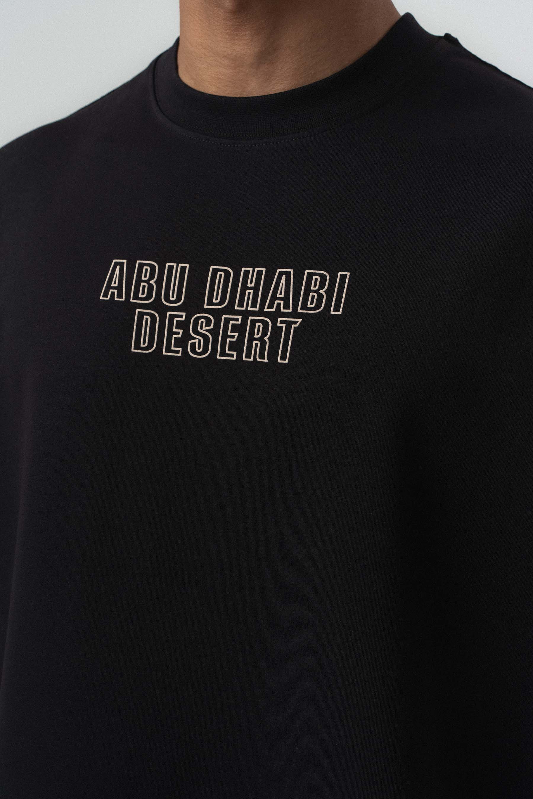 Abu Dabi Gold Kabartma Desenli Siyah Oversize Baskılı T-Shirt