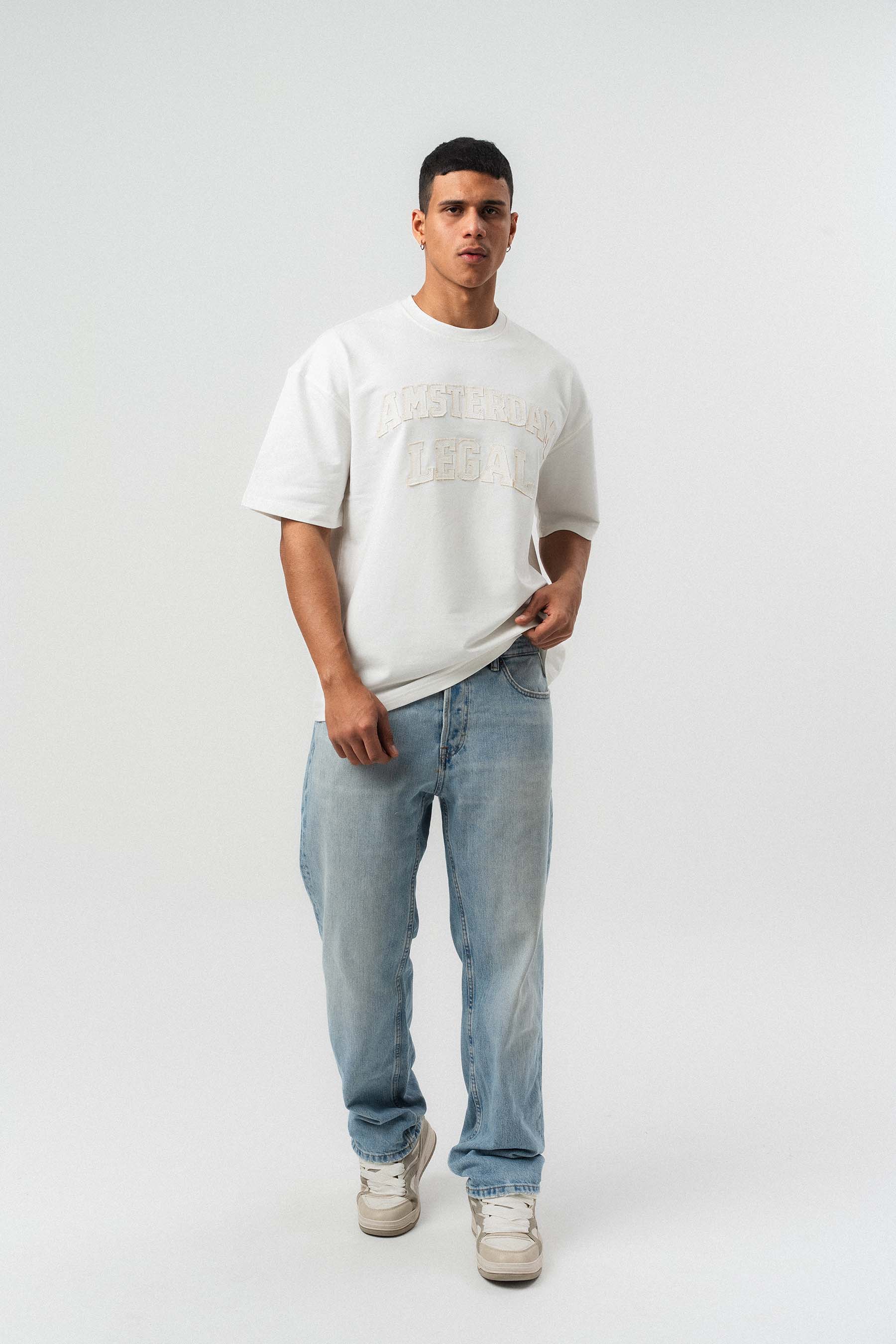 Amsterdam Legal Nakış Detaylı Beyaz Oversize Baskılı T-Shirt