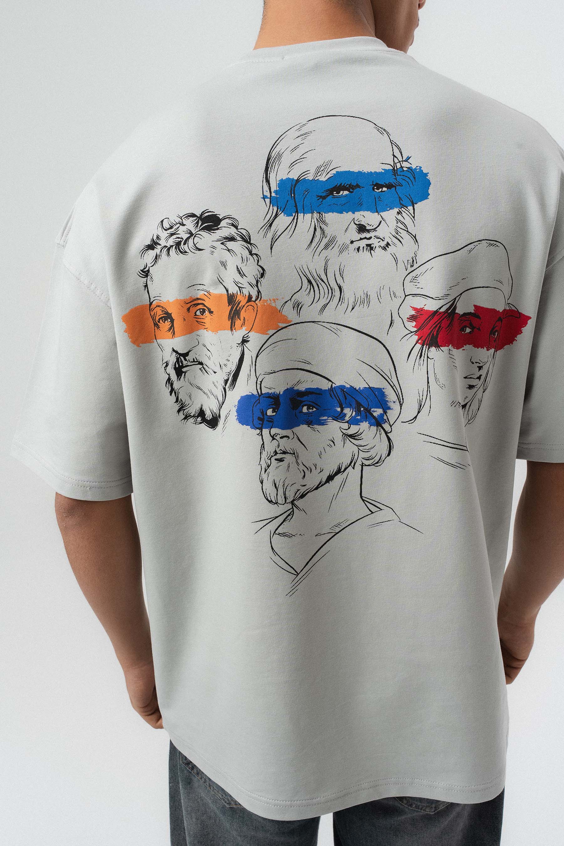 Art Figürlü Kabartmalı Gri Oversize Baskılı T-Shirt
