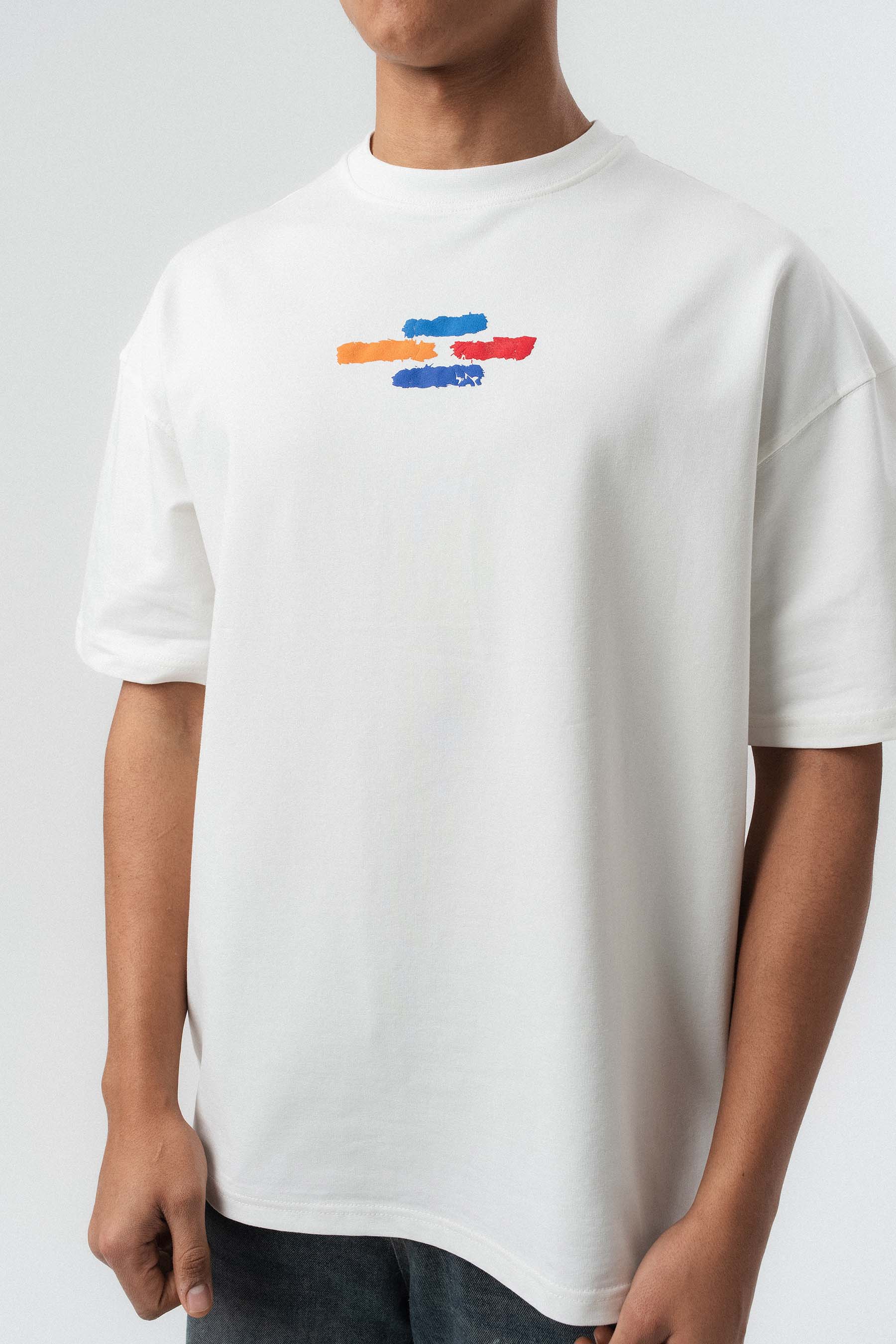 Art Figürlü Kabartmalı Beyaz Oversize Baskılı T-Shirt