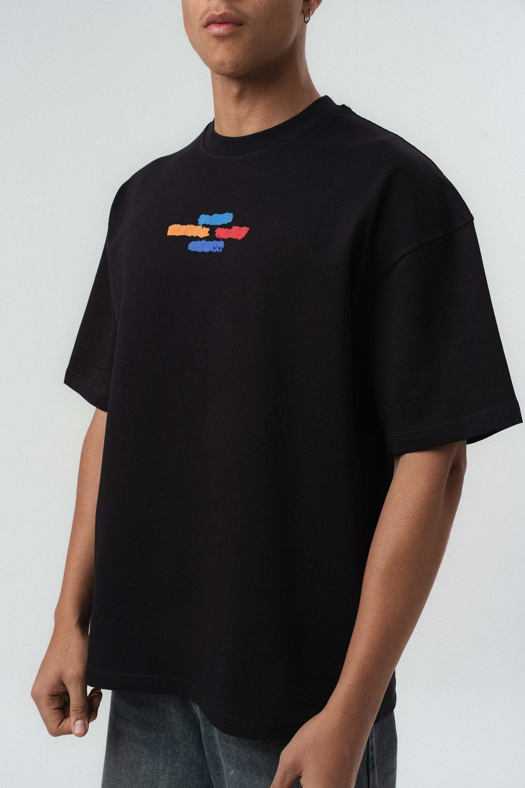 Art Figürlü Kabartmalı Siyah Oversize Baskılı T-Shirt