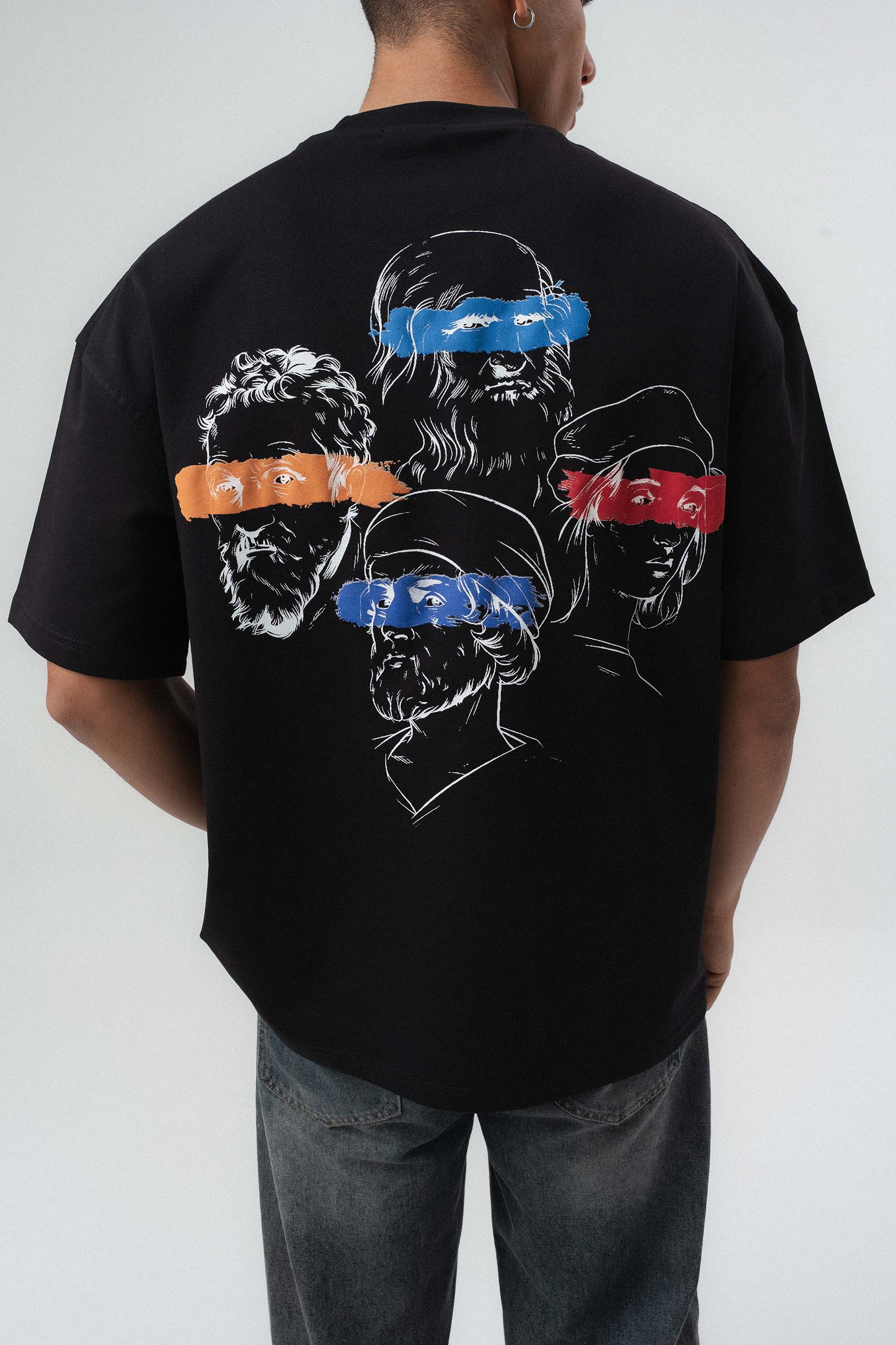 Art Figürlü Kabartmalı Siyah Oversize Baskılı T-Shirt