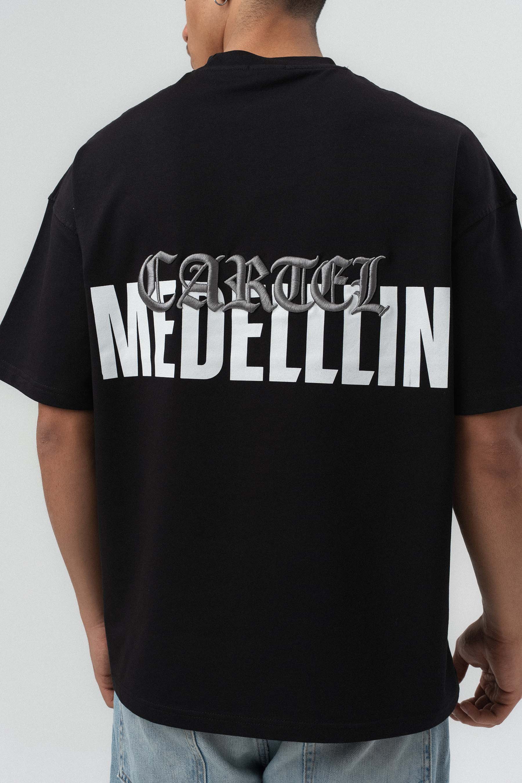 Cartel Medellin Nakış Detaylı Siyah Oversize Baskılı T-Shirt