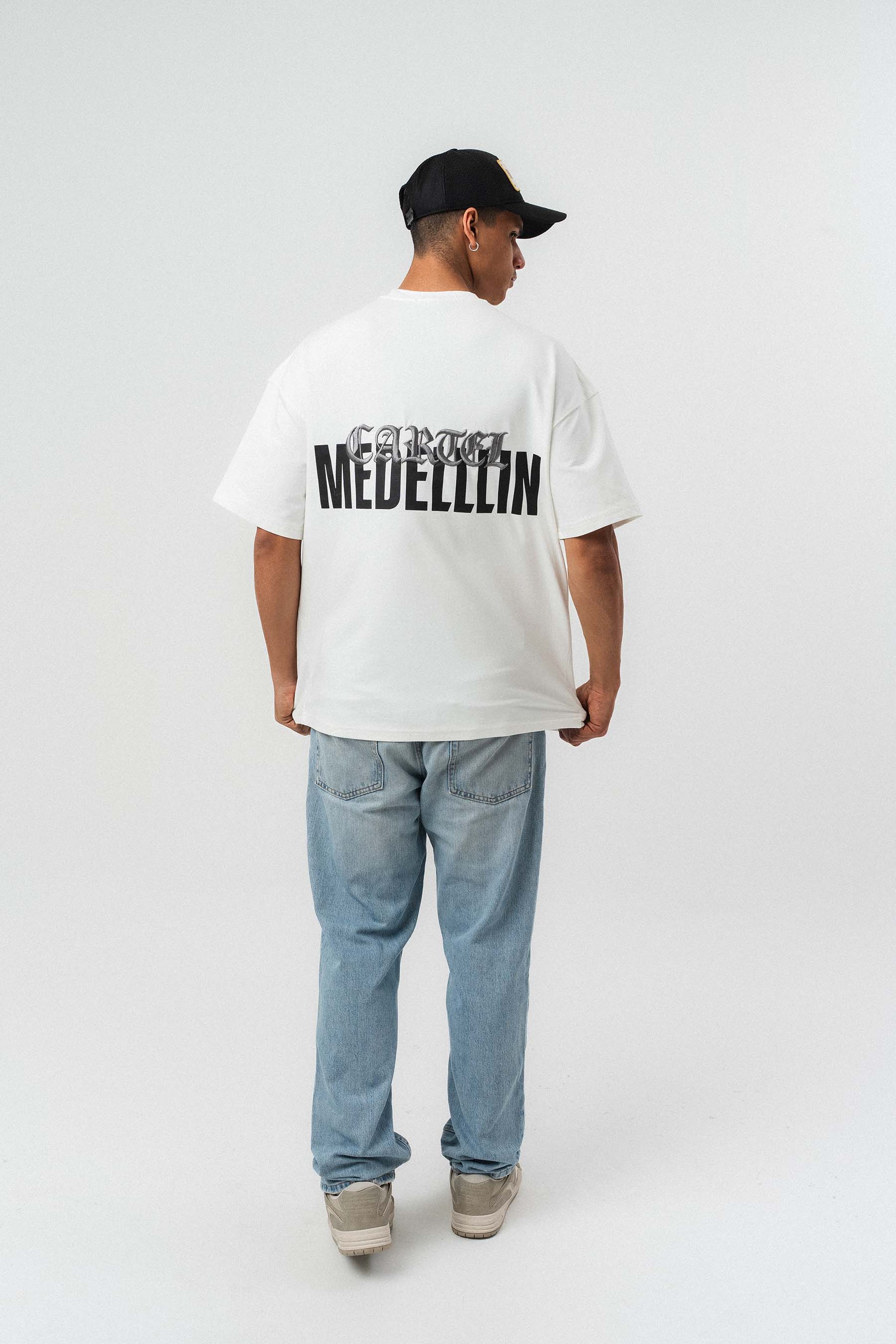 Cartel Medellin Nakış Detaylı Beyaz Oversize Baskılı T-Shirt