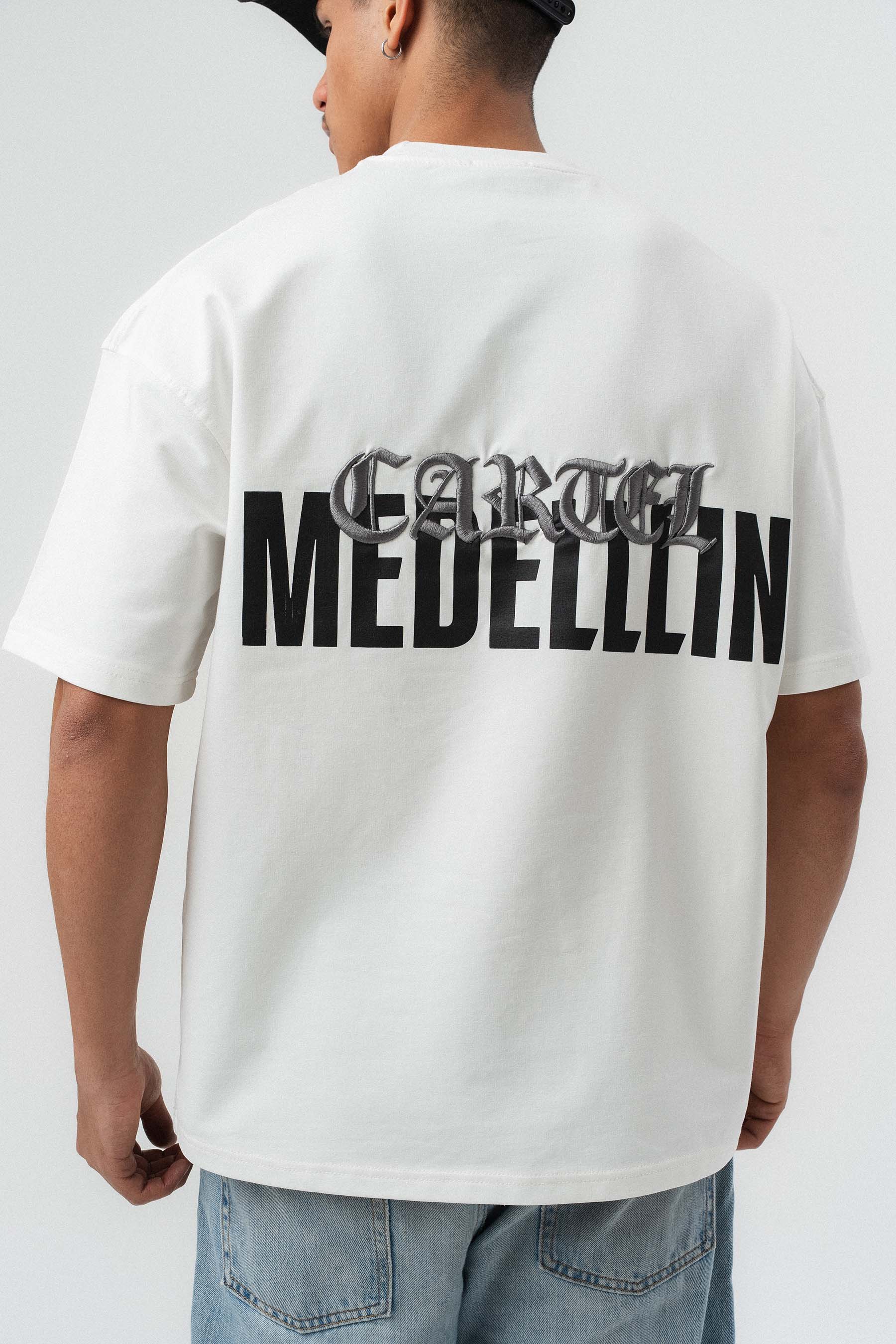 Cartel Medellin Nakış Detaylı Beyaz Oversize Baskılı T-Shirt
