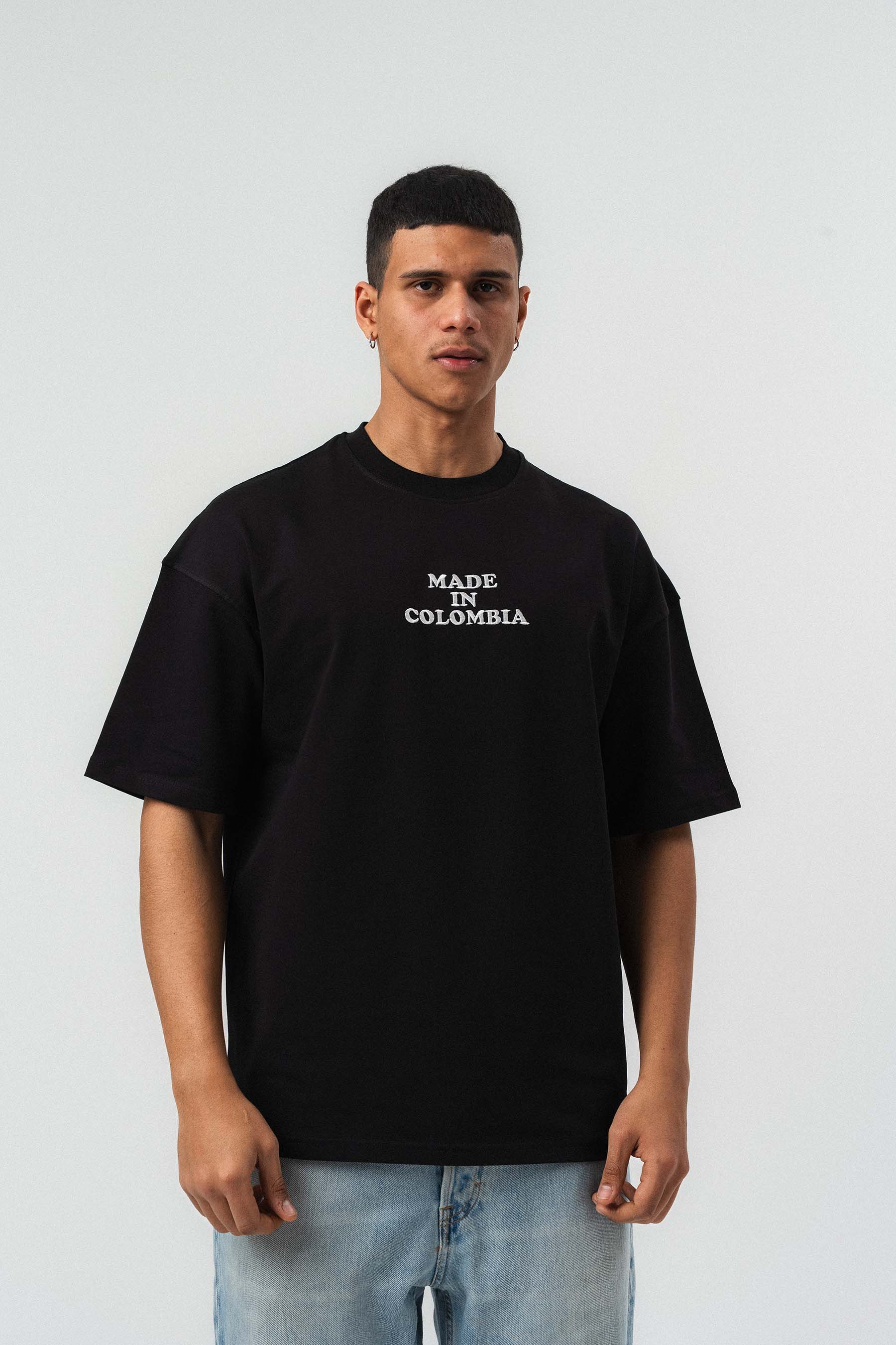 Colombia Nakış Detaylı Siyah Oversize Baskılı T-Shirt