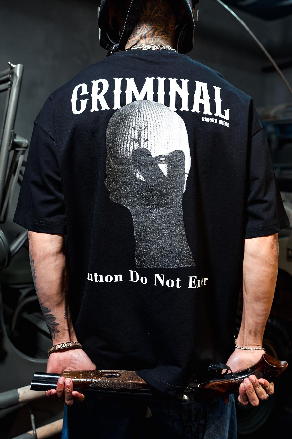 Criminal Baskılı Oversize Siyah Tshirt