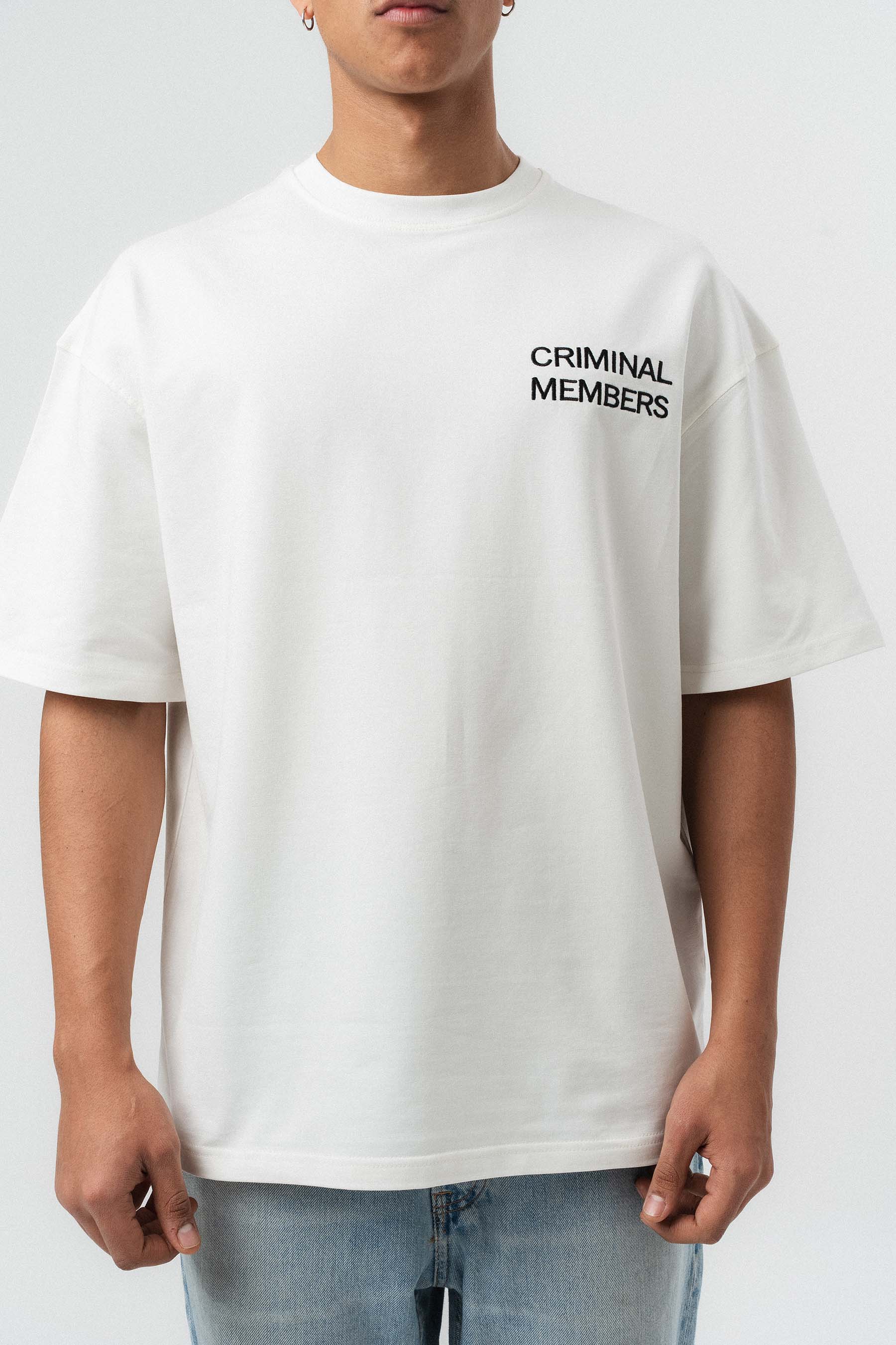 Criminal Members Nakış Detaylı Beyaz Oversize Baskılı T-Shirt