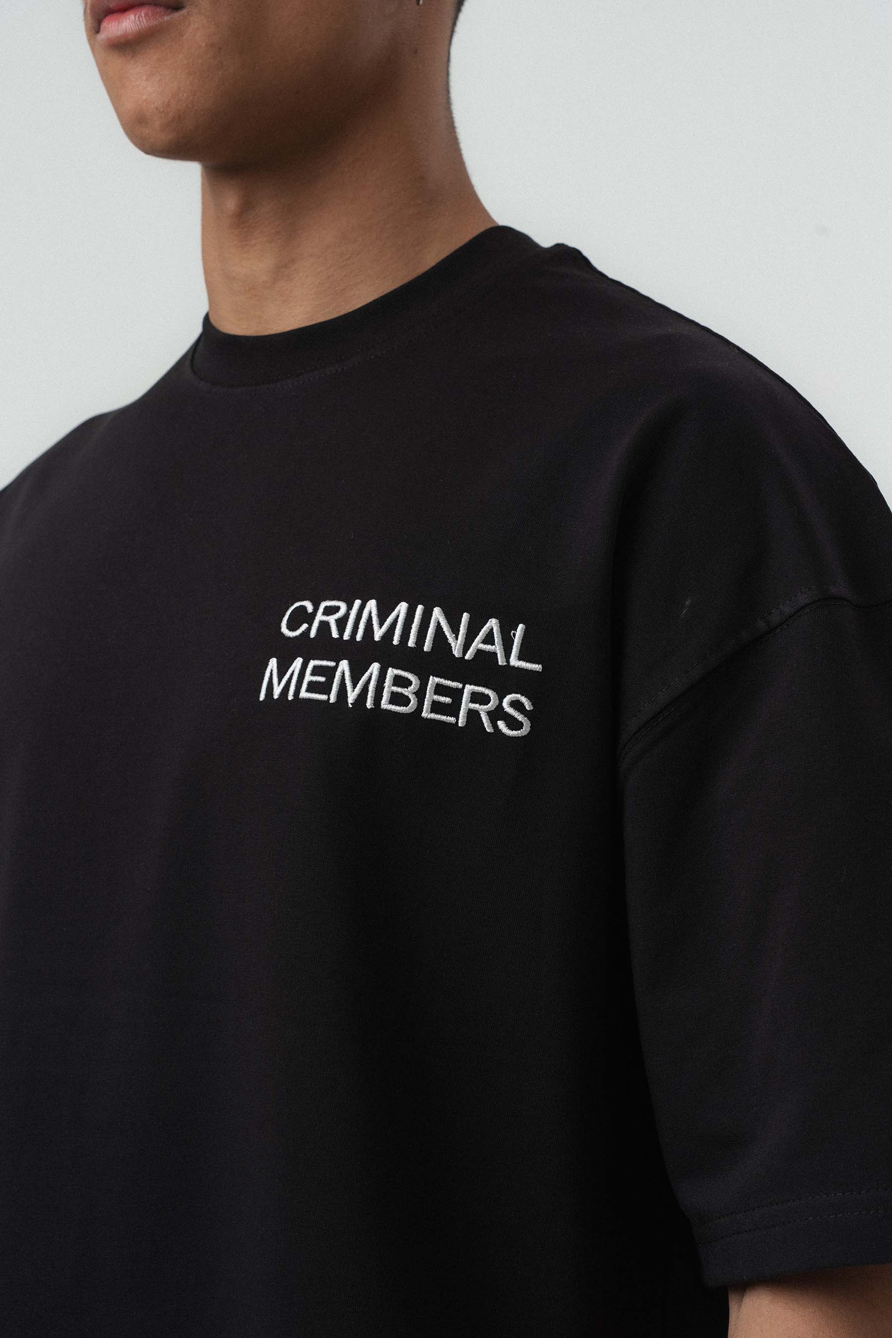 Criminal Members Nakış Detaylı Siyah Oversize Baskılı T-Shirt