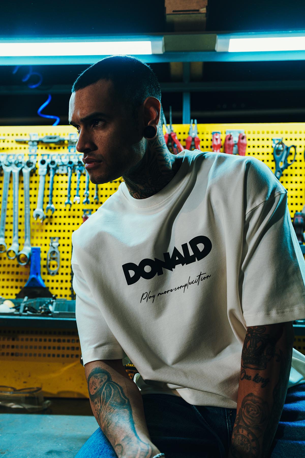 Donald Money Patch Baskılı Oversize Beyaz Tshirt