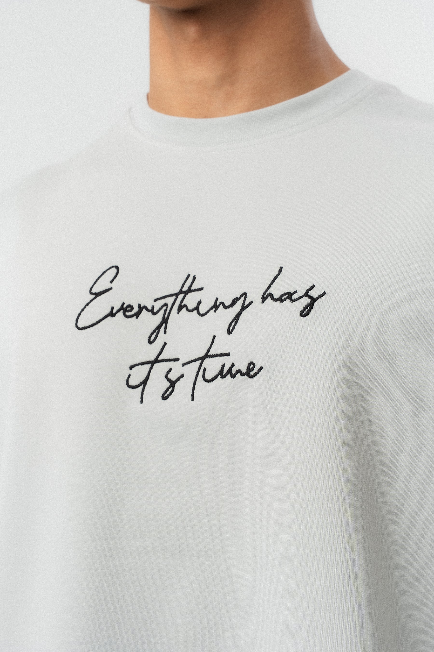 Everything Has Its Time Arkası Desenli Gri Oversize Baskılı T-Shirt